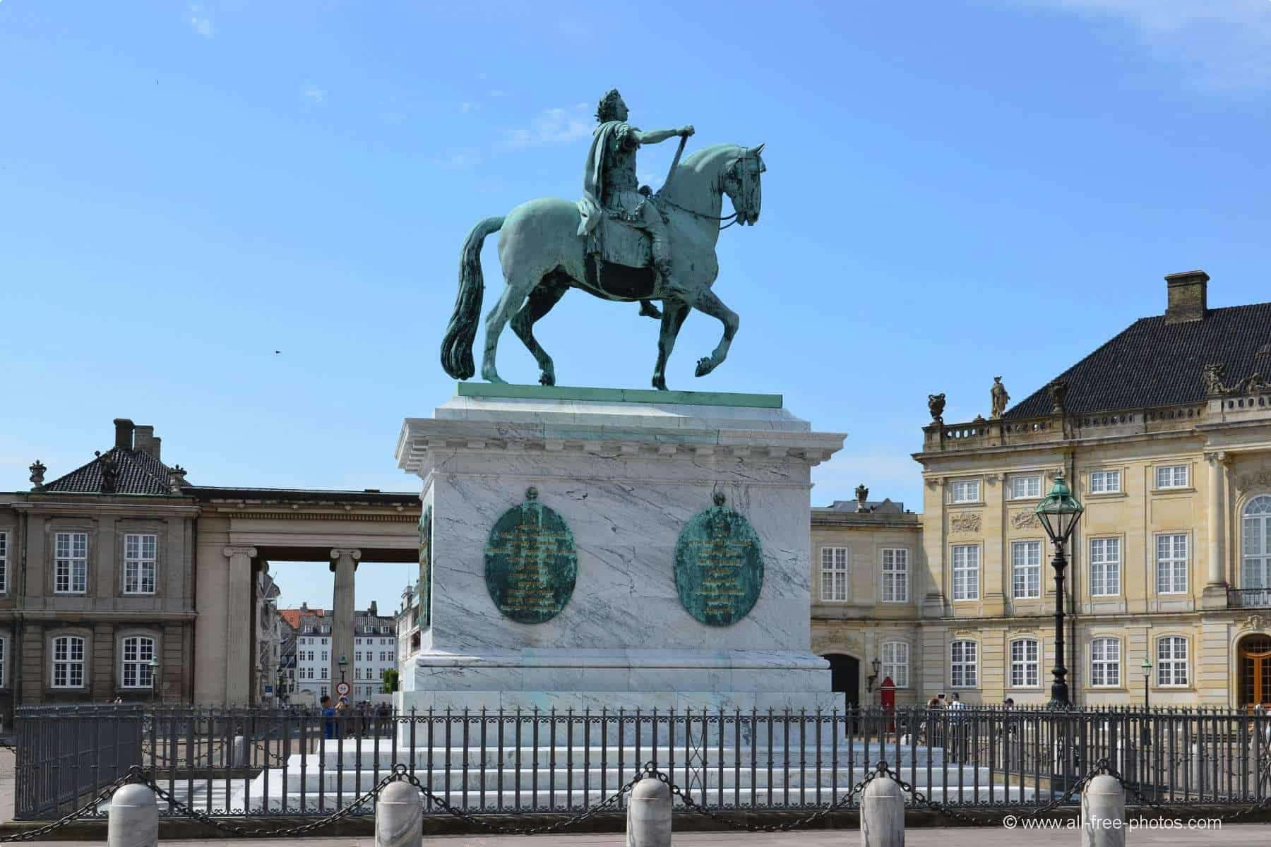 Download Equestrian Statue In Amalienborg Palace Wallpaper | Wallpapers.com