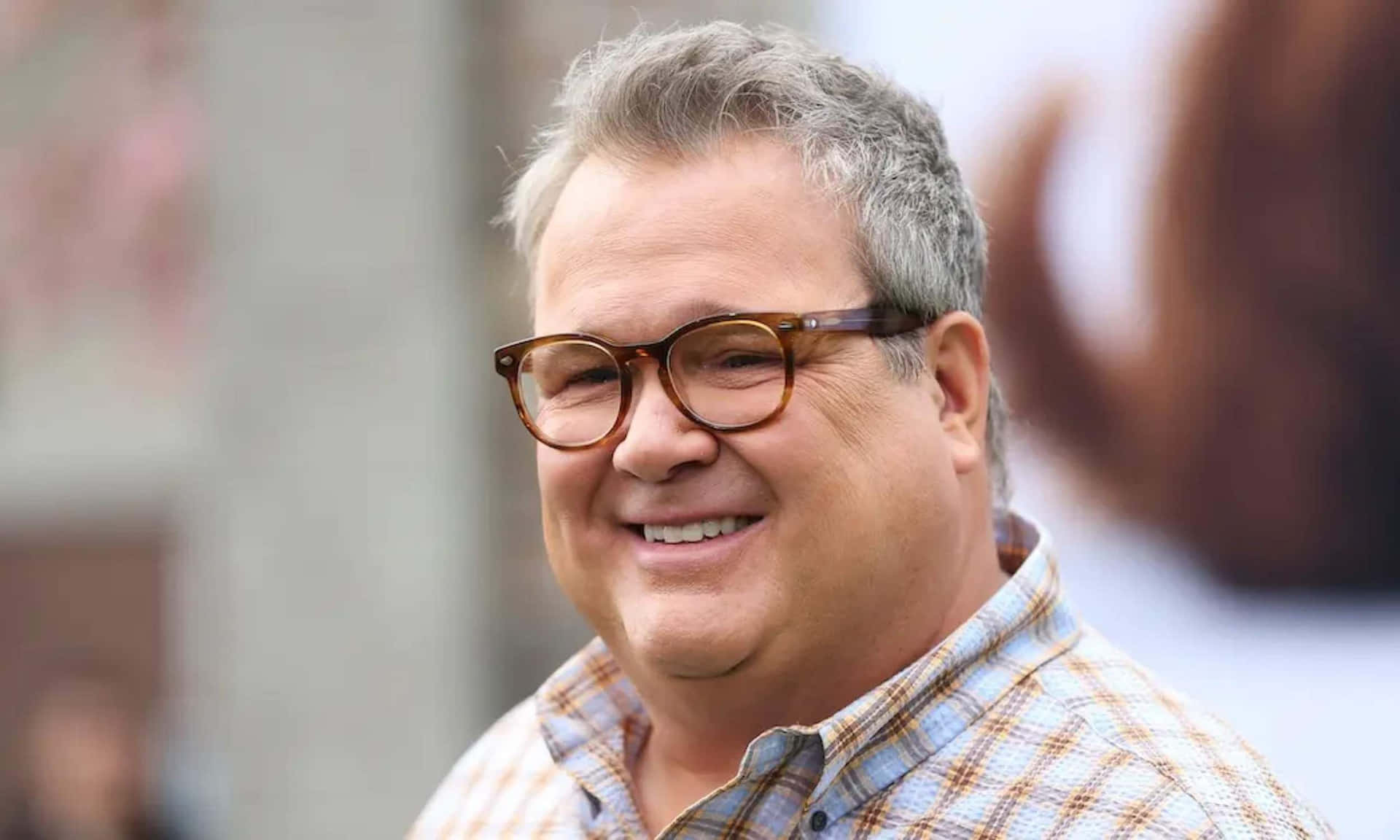 Eric Stonestreet in Casual Outfit Wallpaper