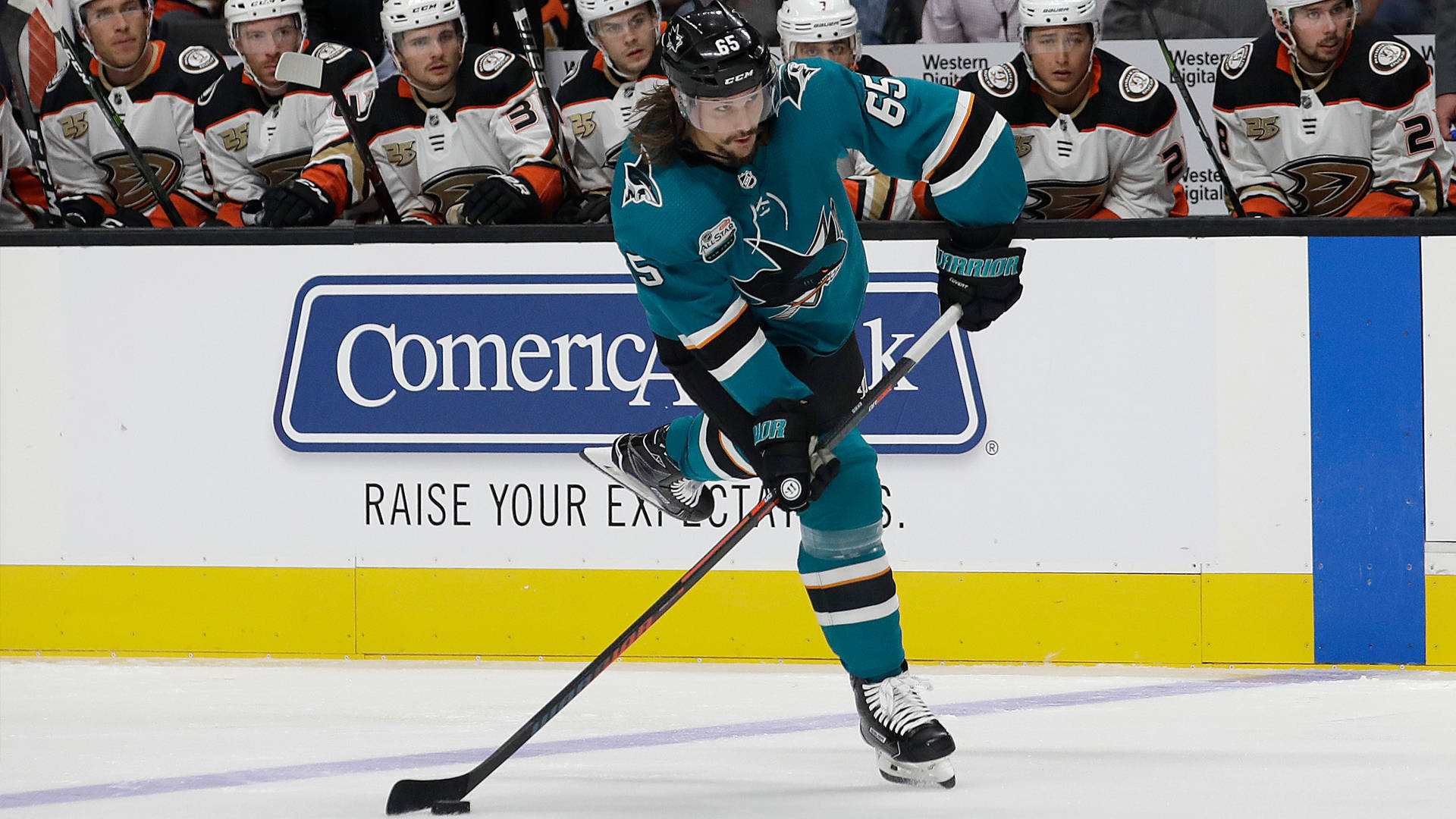 En Erik Karlsson ishockey fotos San Jose Sharks stjerne Wallpaper
