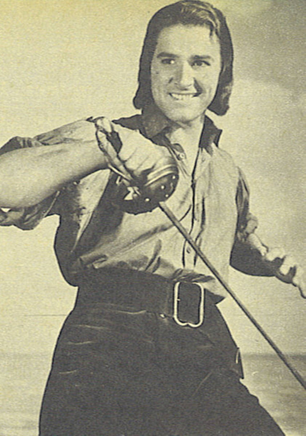 Errol Flynn Vintage æstetik med sværd og rose Wallpaper