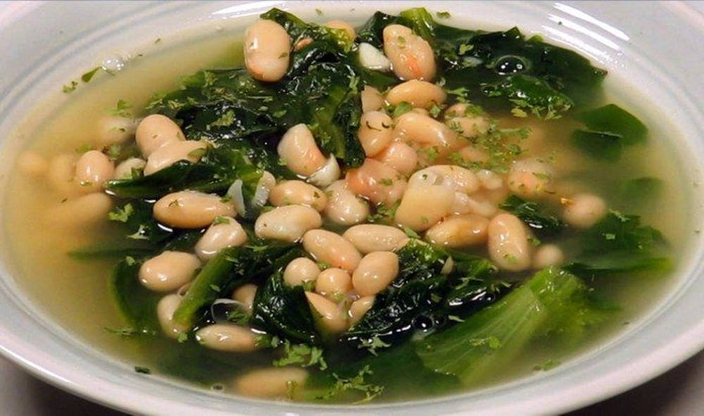 Escarole And Cannellini Bean Vegetable Soup Background