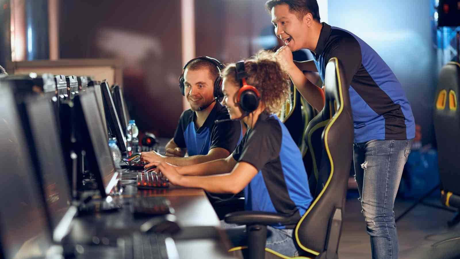 "Unlock Your Gaming Potential: Esports Offers Unique Opportunities" Wallpaper