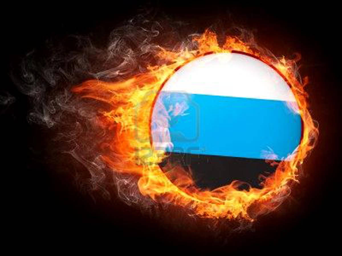 Anillode Fuego Con La Bandera De Estonia Fondo de pantalla