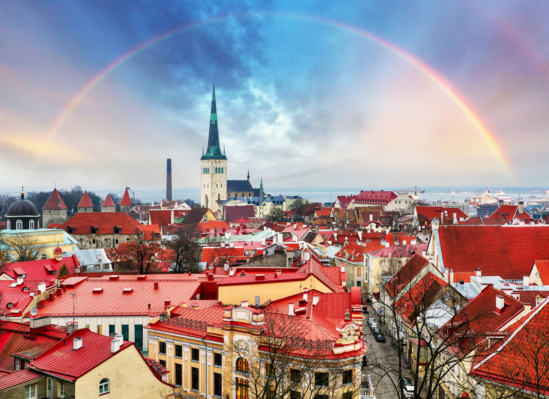 Estlandunter Einem Magischen Regenbogen Wallpaper