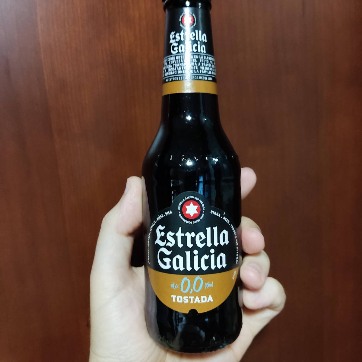 Estrella Galicia Dark In A Bottle Wallpaper