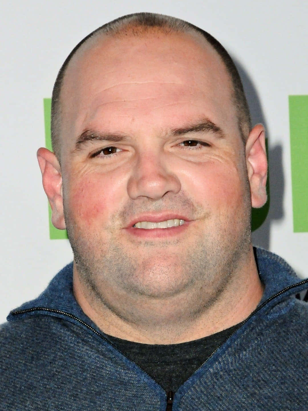 Ethan Suplee rocks a casual style Wallpaper