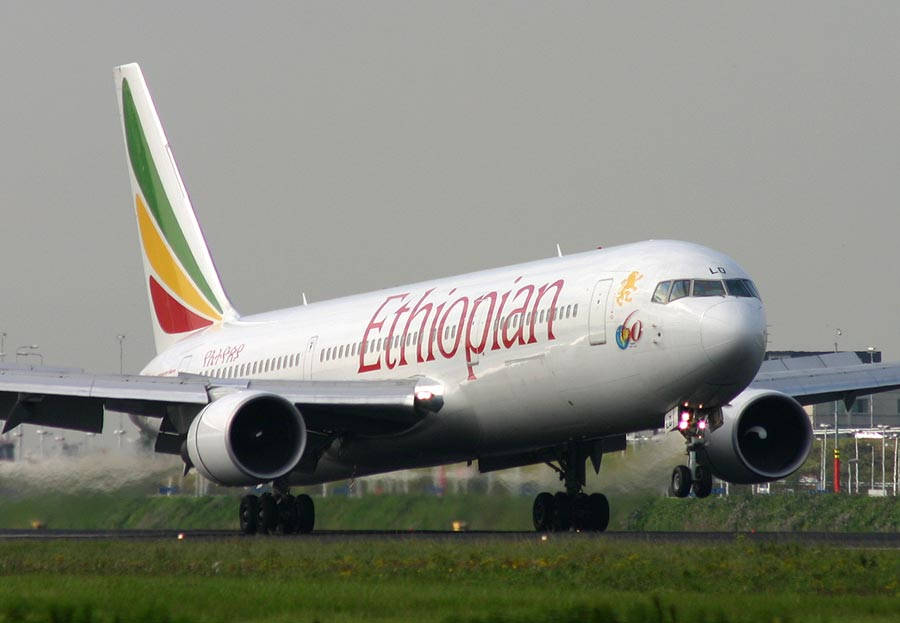Ethiopian Airlines On The Runway Wallpaper