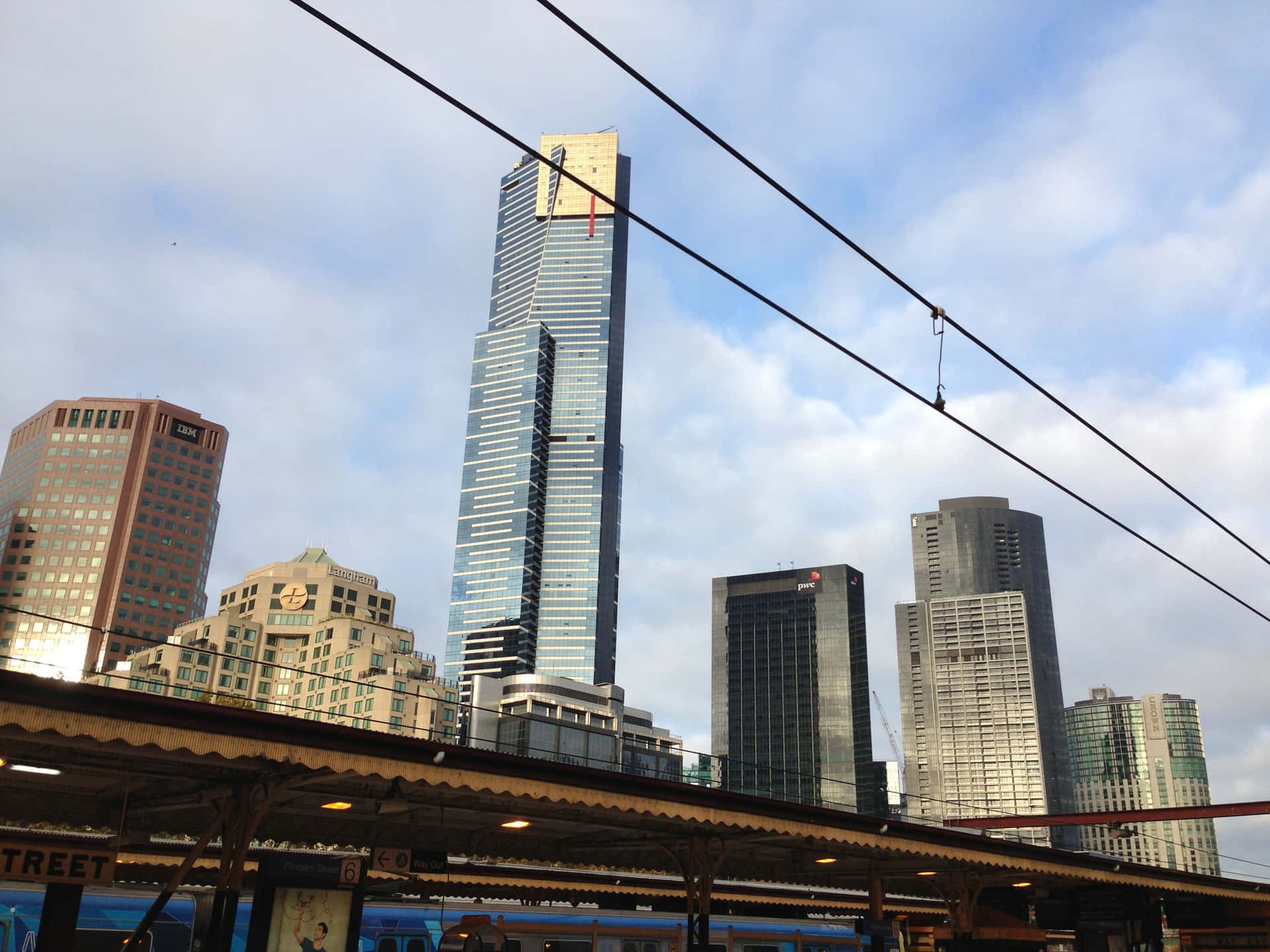 La Tour Eureka Dominant Le Skyline De Melbourne Fond d'écran