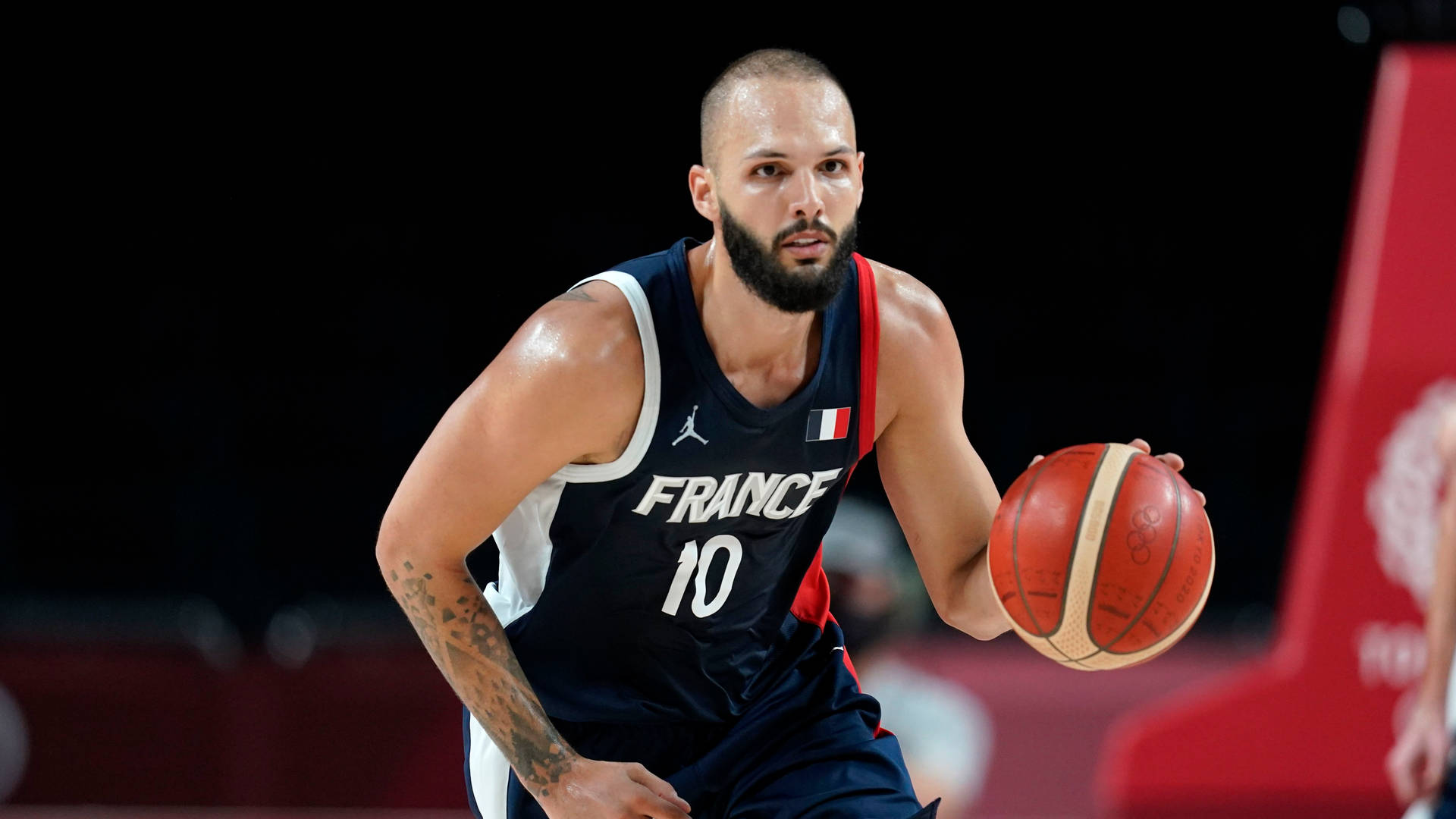 Evan Fournier France Basketball Player FIBA 2019 Wallpaper