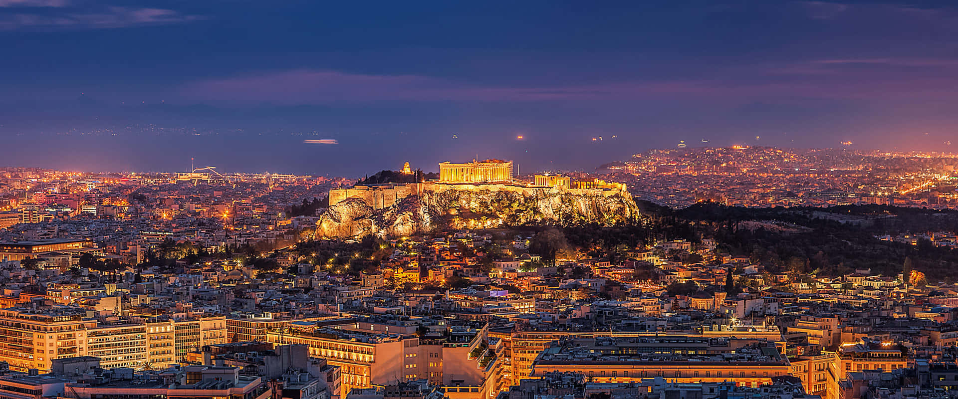 Atardeceren Atenas, Montaña Lycabettus Y Acrópolis. Fondo de pantalla
