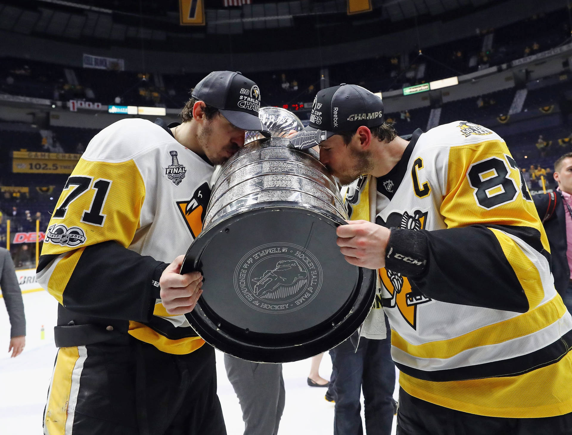 Penguins players celebrate Stanley Cup with adorable photos of