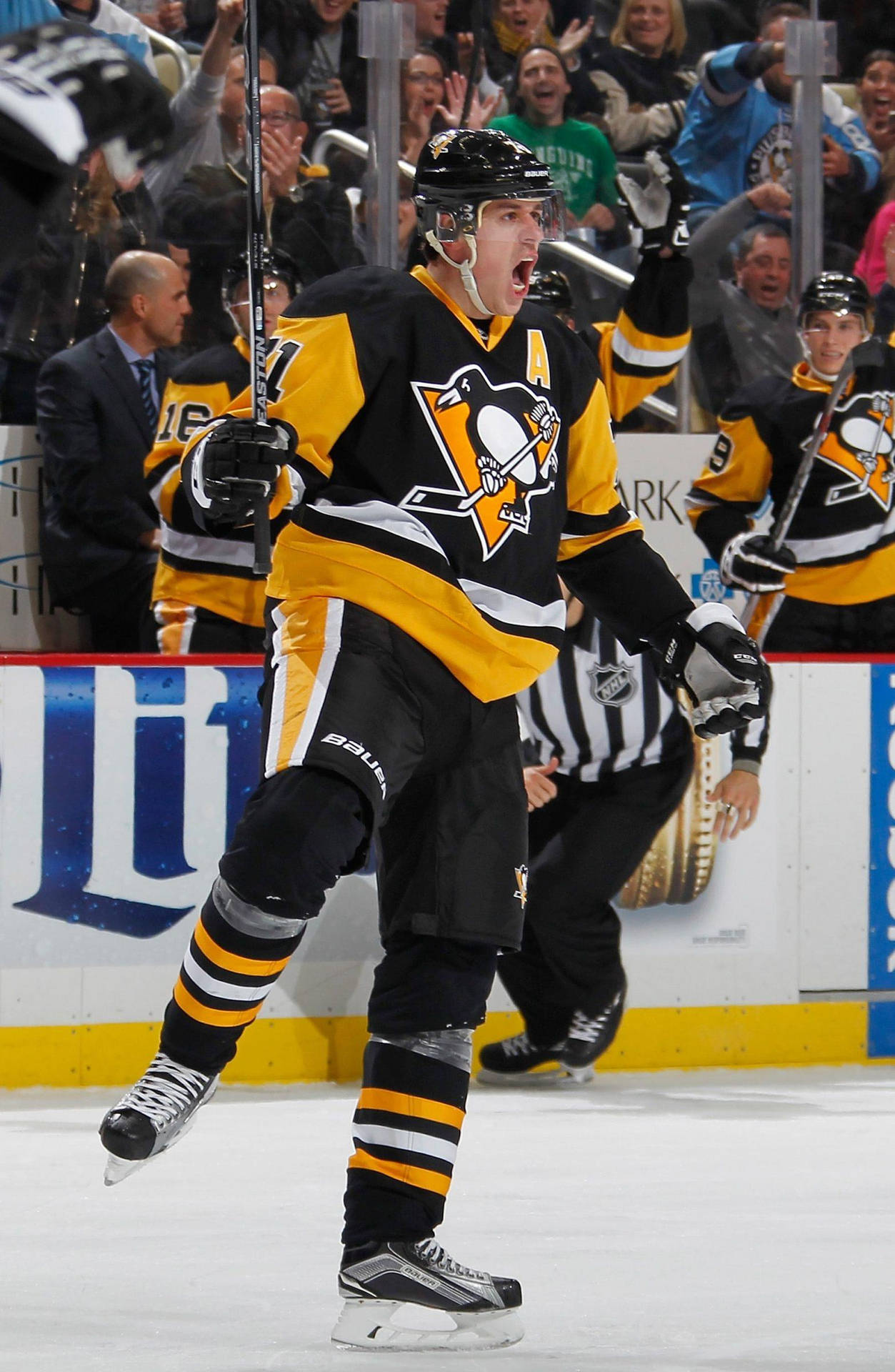 Evgenimalkin Pittsburgh Penguins Firar Mål Wallpaper