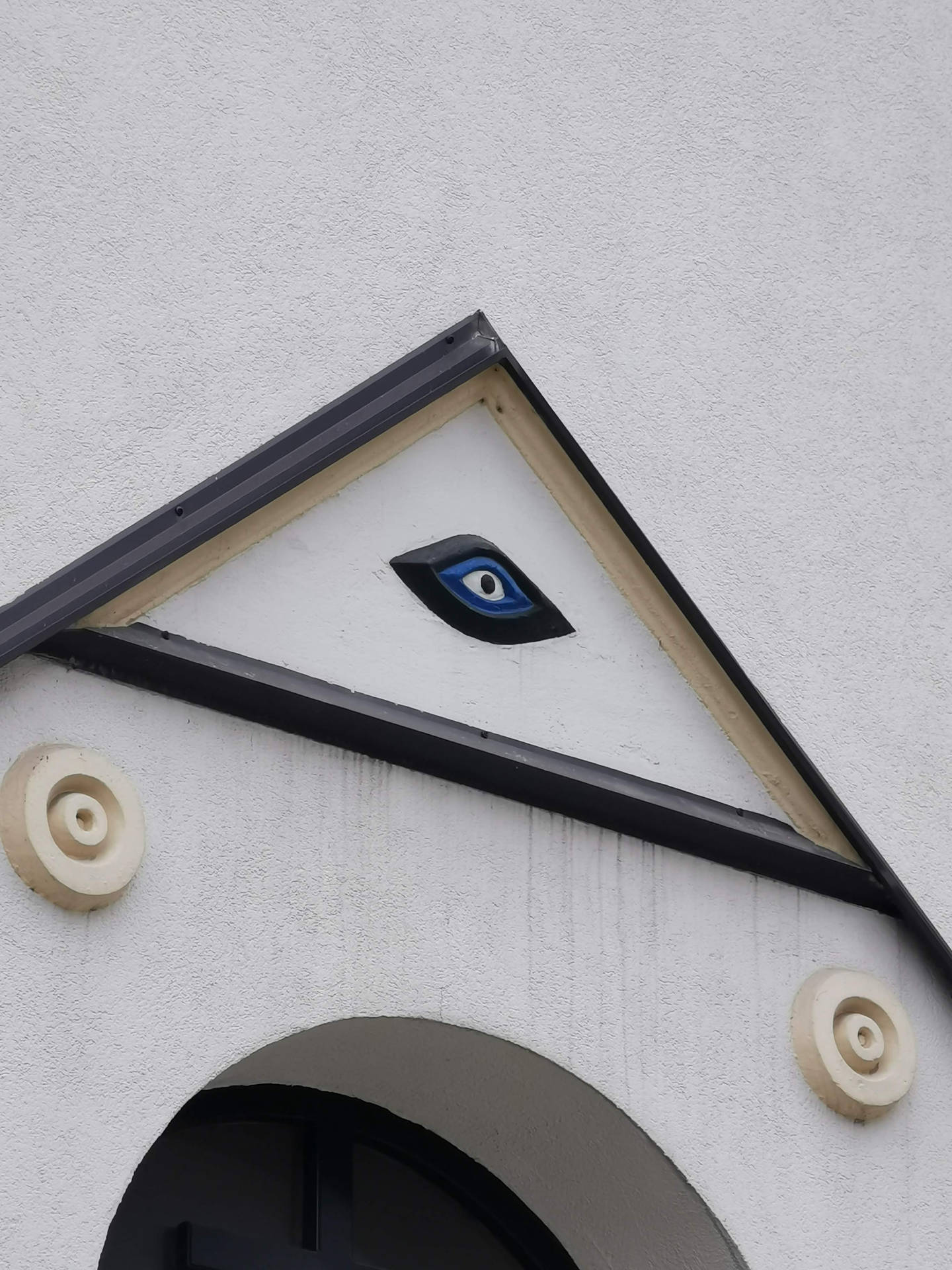Evil Eye Façade Ornament Wallpaper
