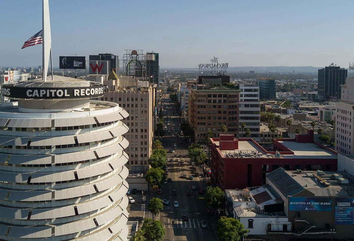 Excellent Aerial View Of The Capitol Records Building Wallpaper