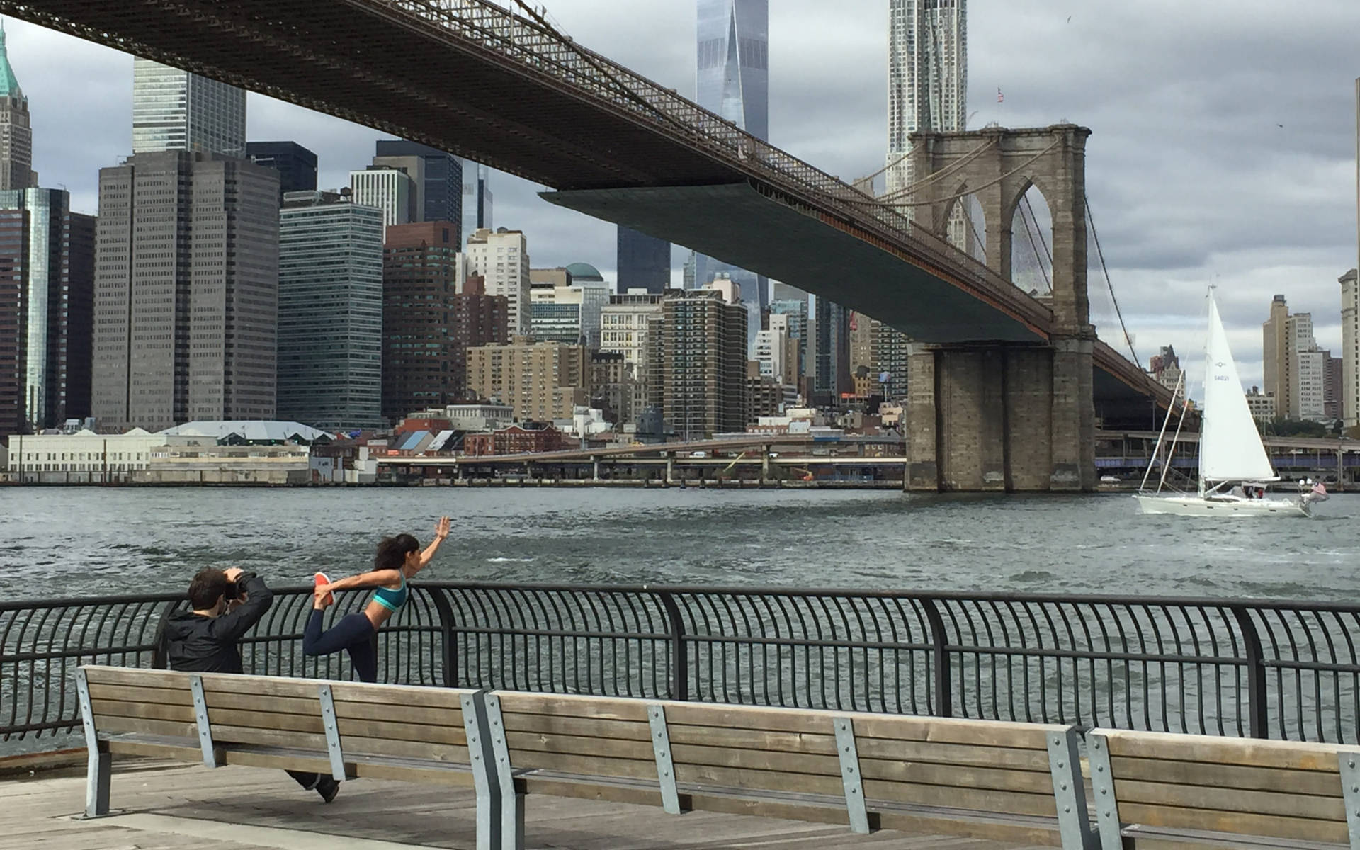 Exercising With Brooklyn Bridge View Background