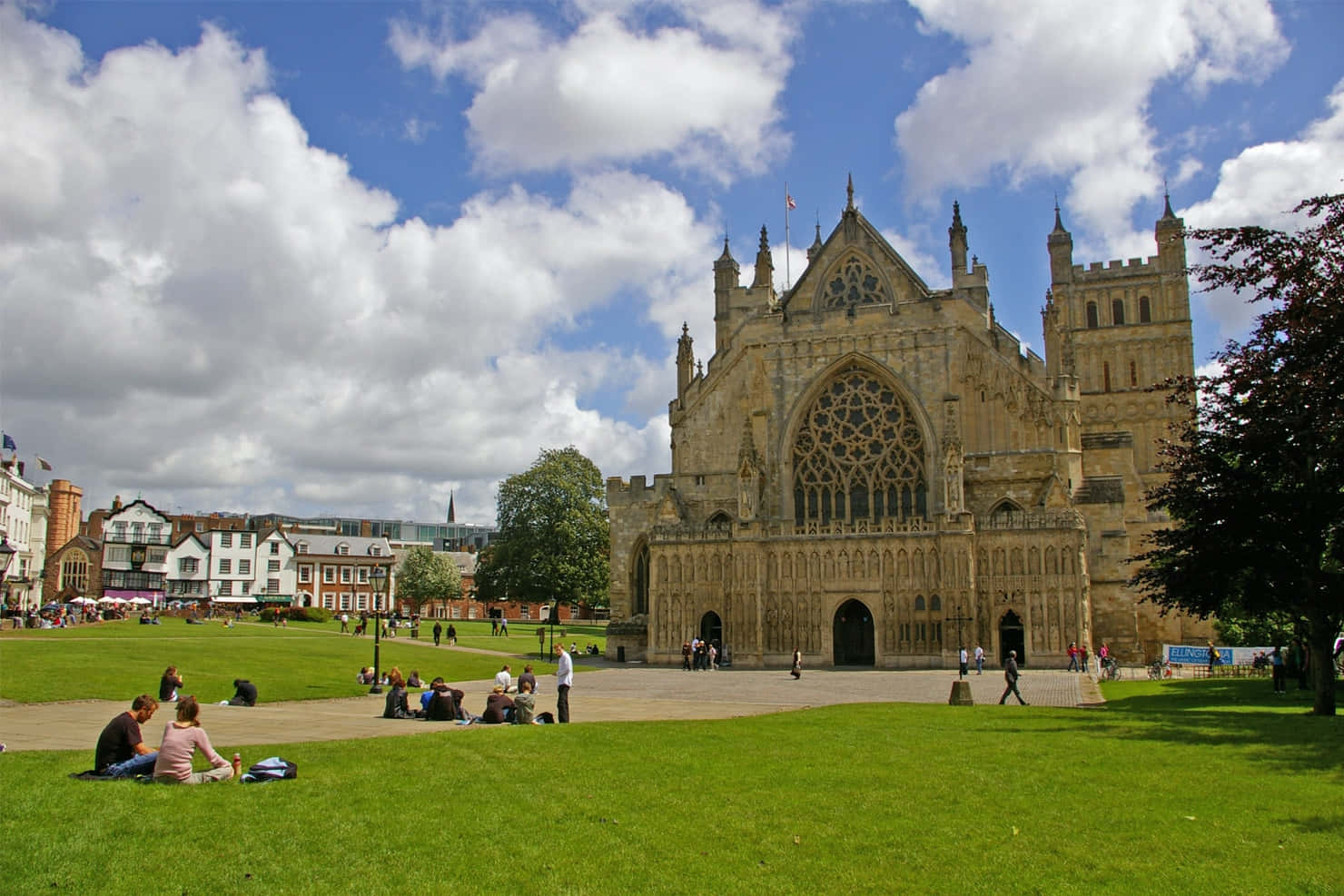 Exeter Cathedraland Green Space Wallpaper