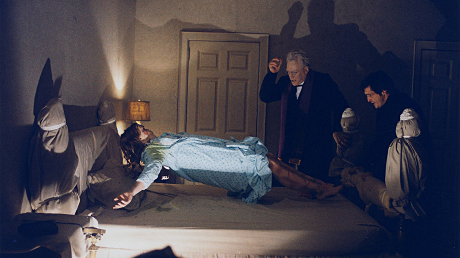 Exorcistfilm Outtake: 'exorcist Film Outtake' På Datorn Eller Mobilen Som Bakgrundsbild. Wallpaper