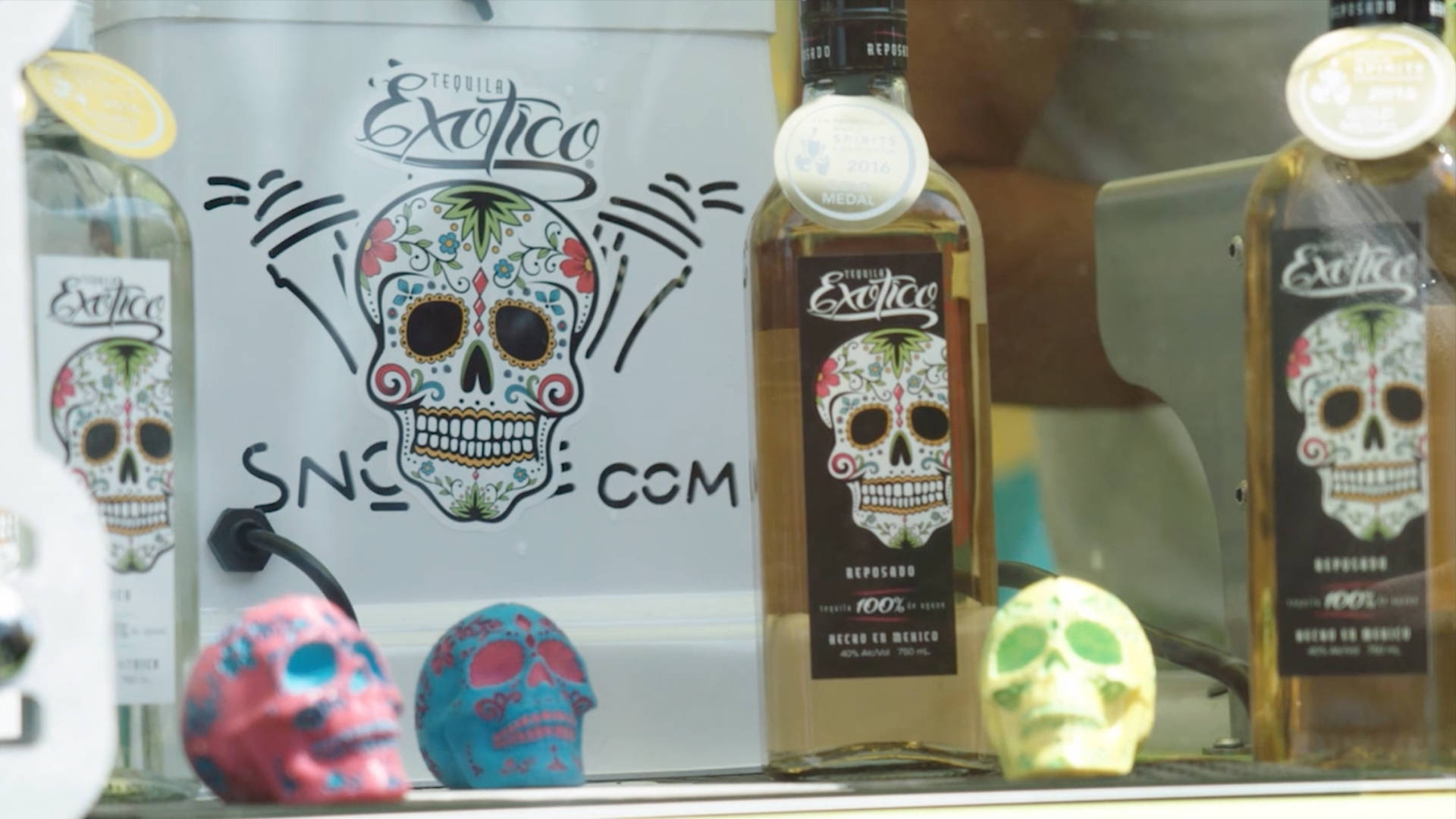 Exotico Tequila Skulls Wallpaper