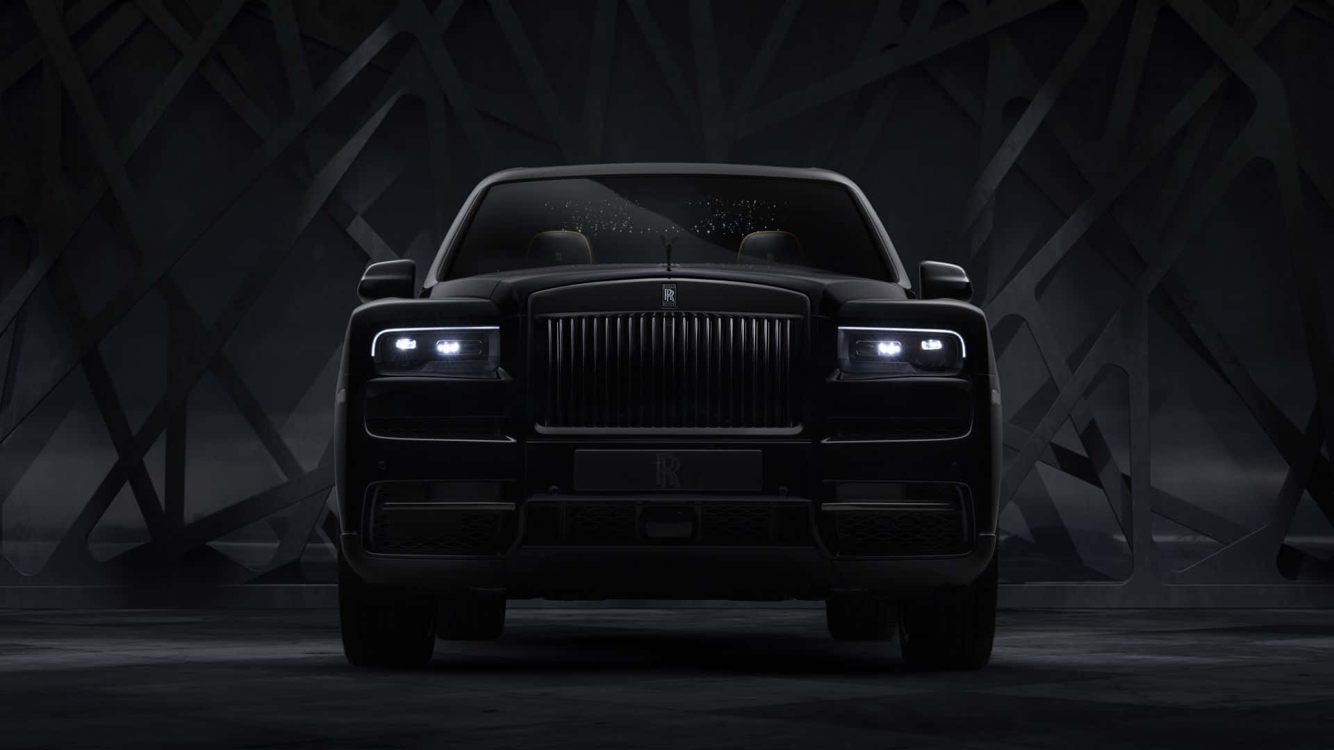 Experience Supreme Driving Luxury With Rolls Royce Cullinan Wallpaper