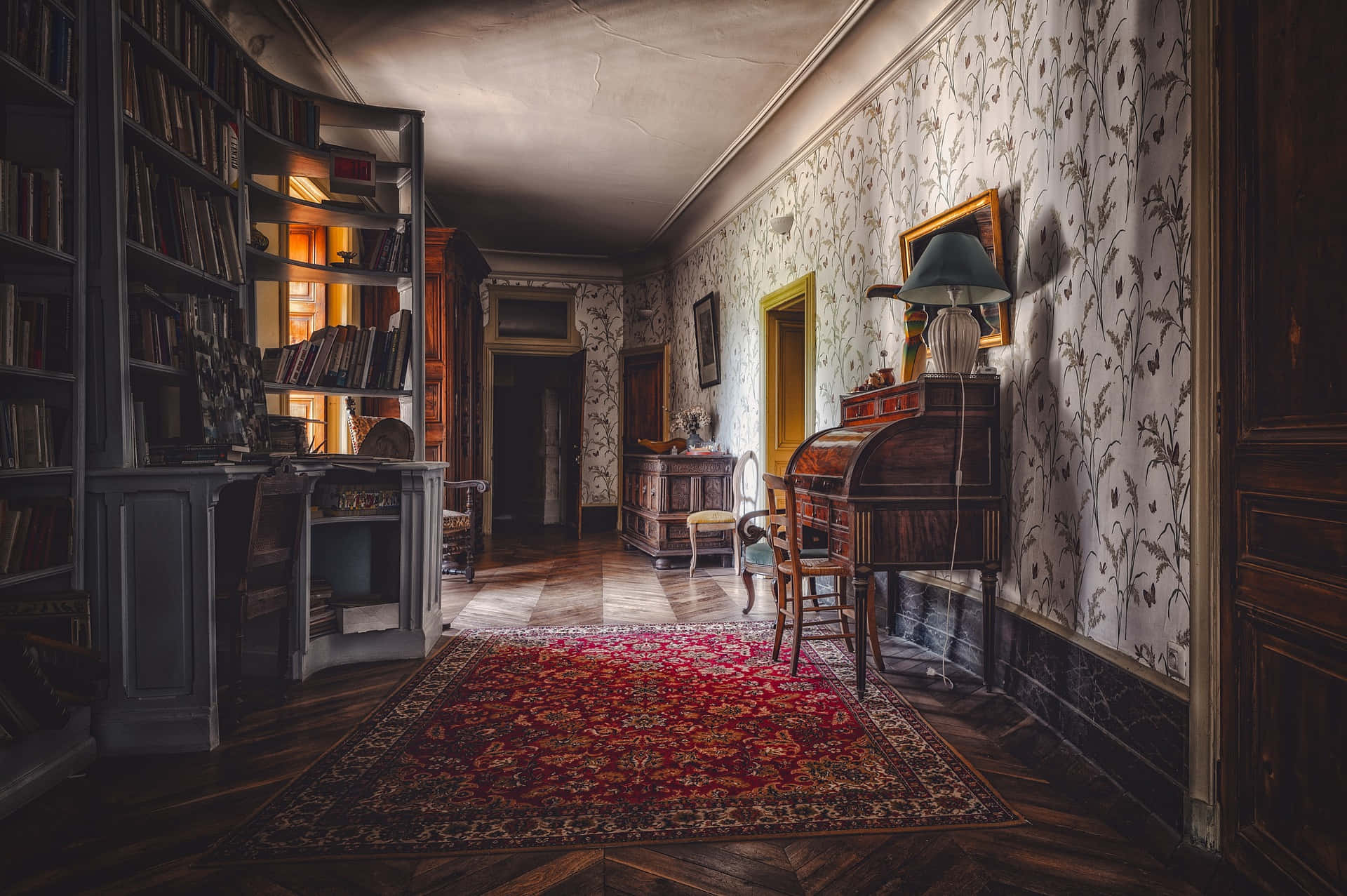 Exquisite Antique Furniture Set In Elegant Living Room Wallpaper