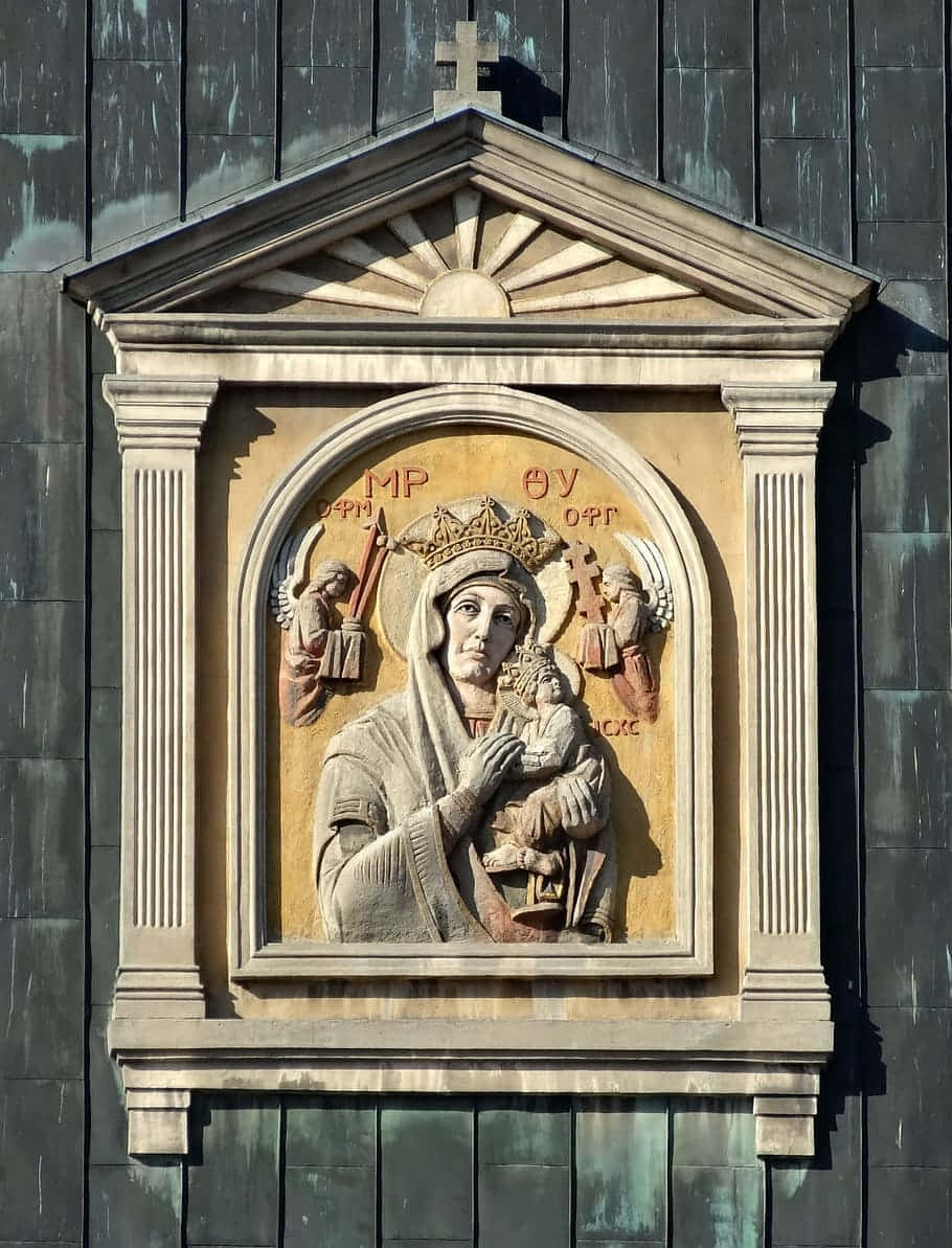 Exquisite Carving Of Our Lady Of Perpetual Help Wallpaper