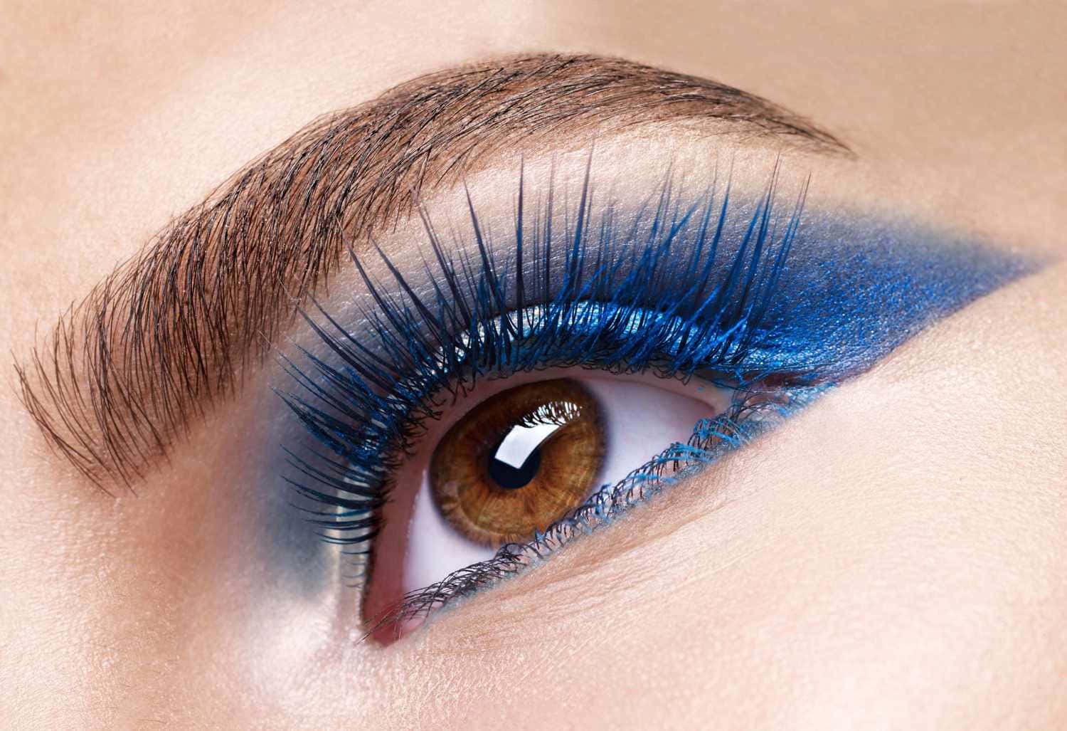 'Elevate your look with a touch of Eyelash mascara!'
