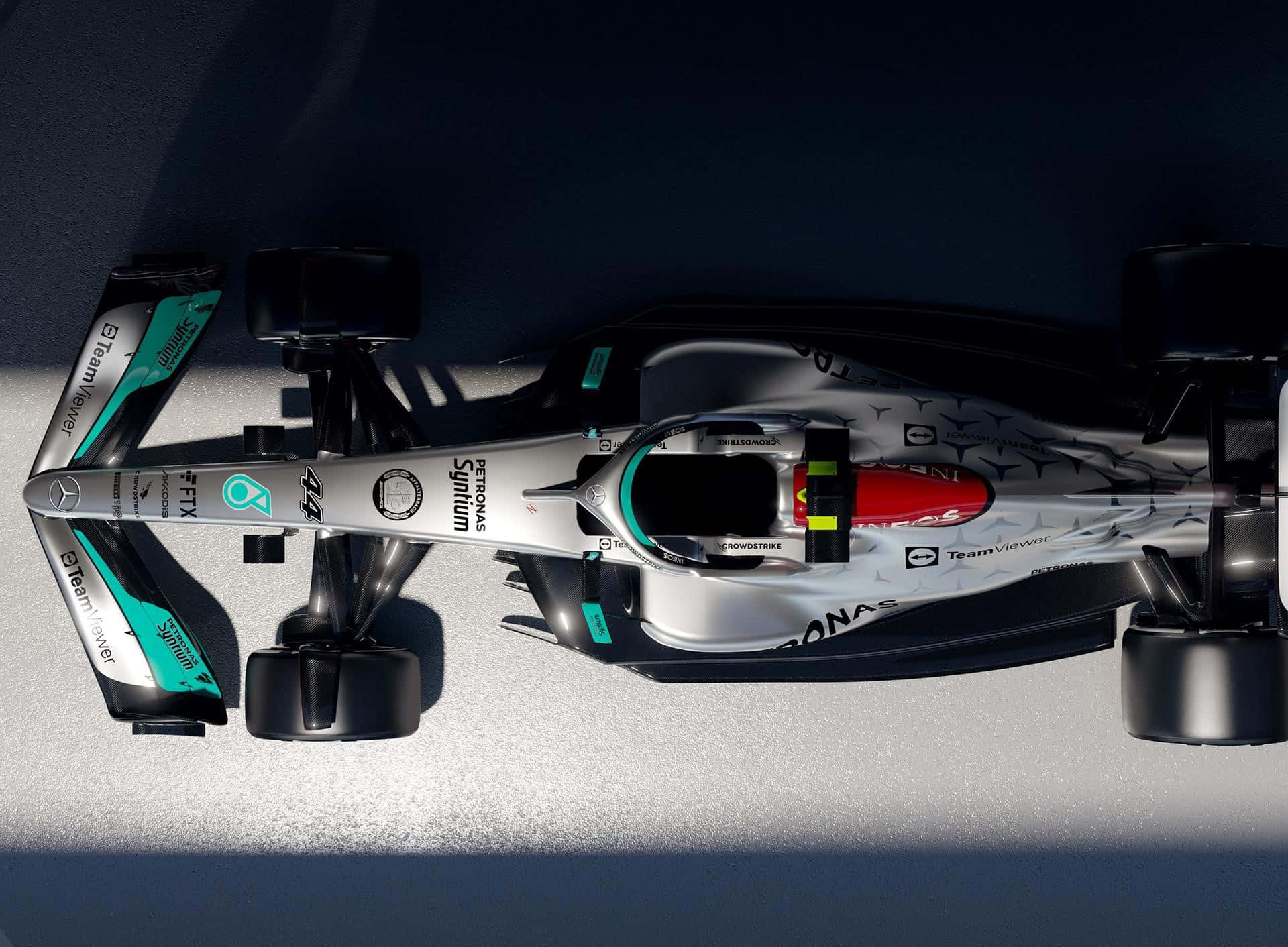 Mercedes F1-bil i skyggerne