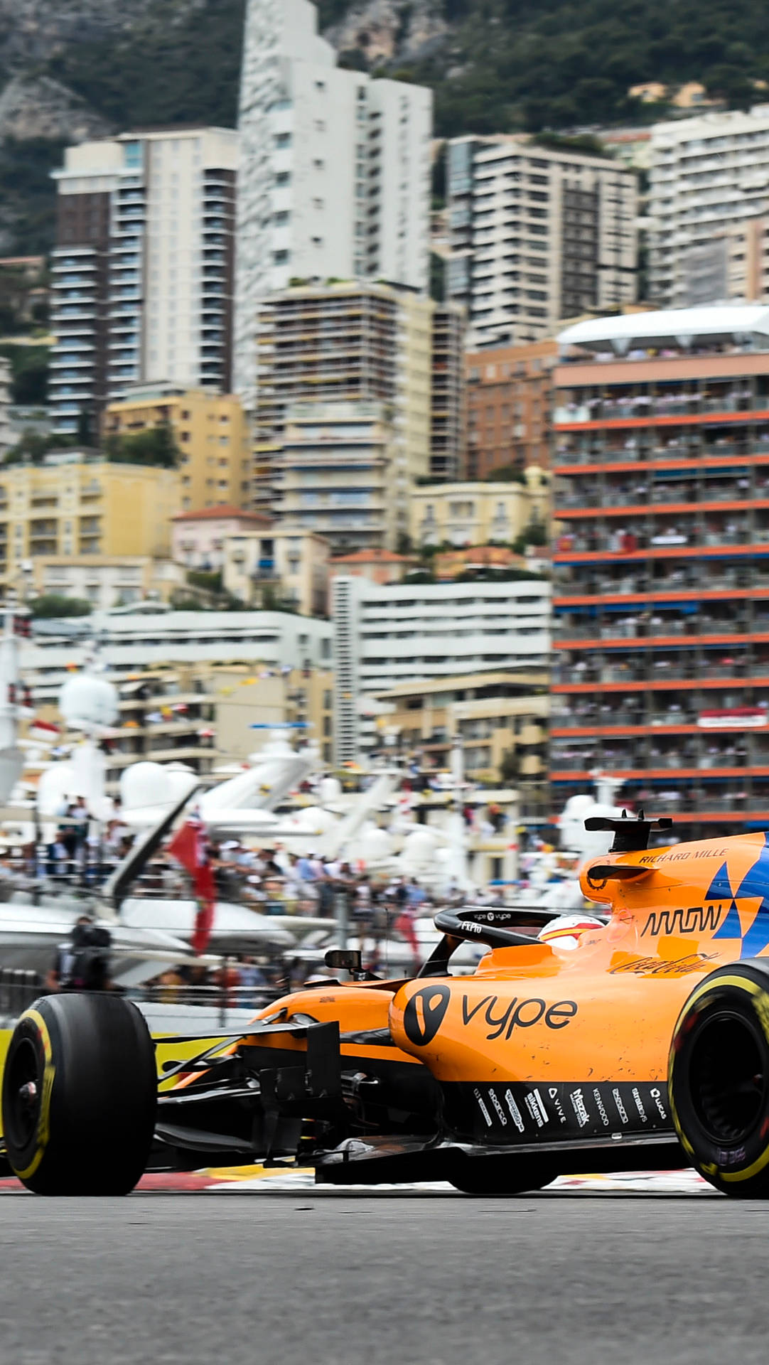 F1 Mclaren På Monaco Circuit Iphone Wallpaper