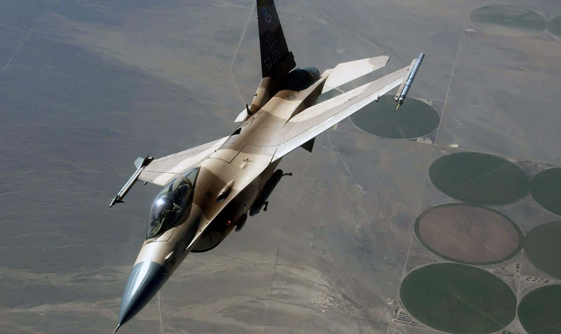 F16 Fighter Jet In Flight Wallpaper