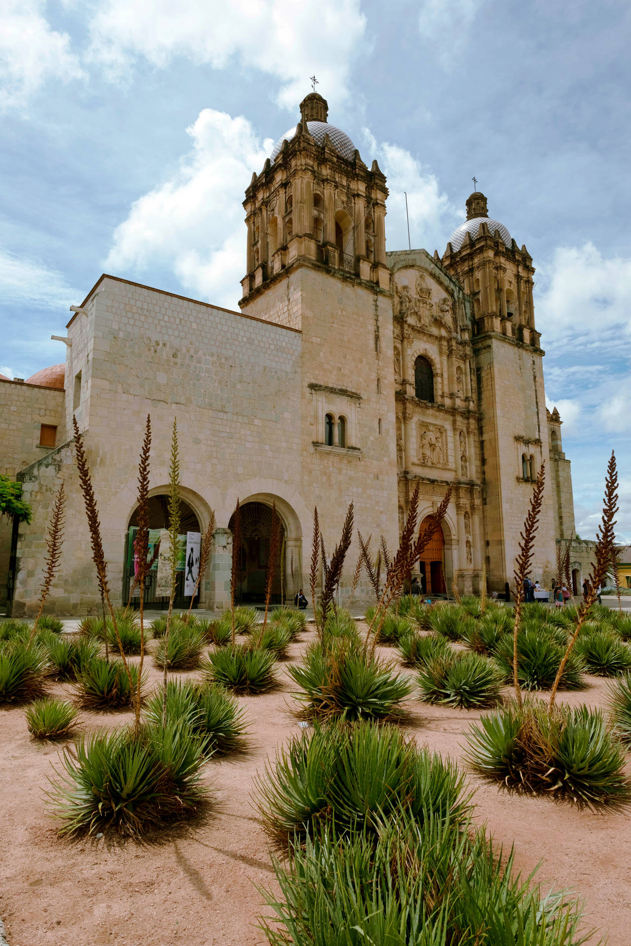 Facciatadella Chiesa Di Santo Domingo De Guzman A Oaxaca Sfondo
