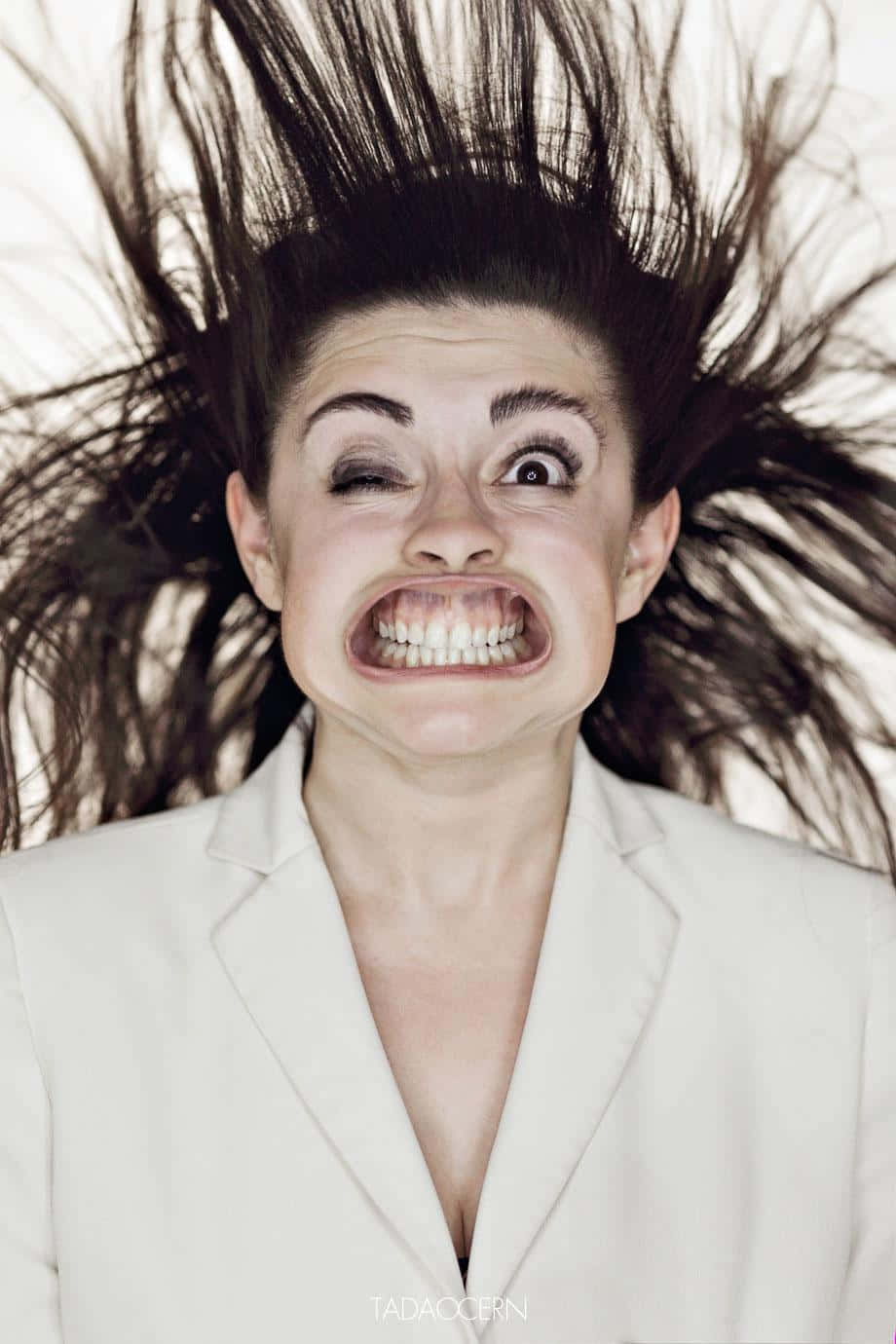 Girl Destroyed By Wind Face Funny Pictures 920 x 1380 Picture