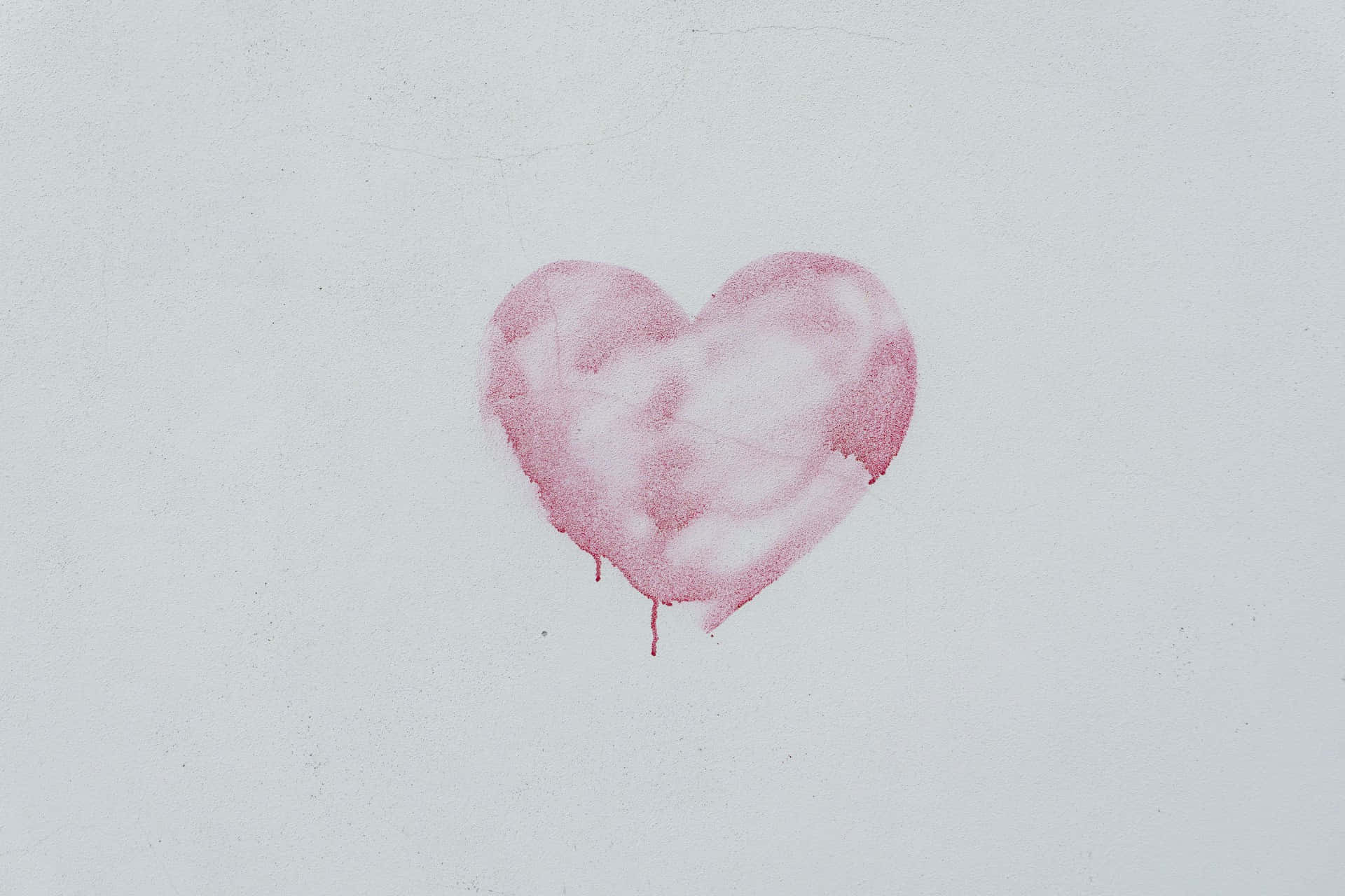 Faded Pink Heart Graffiti Wallpaper