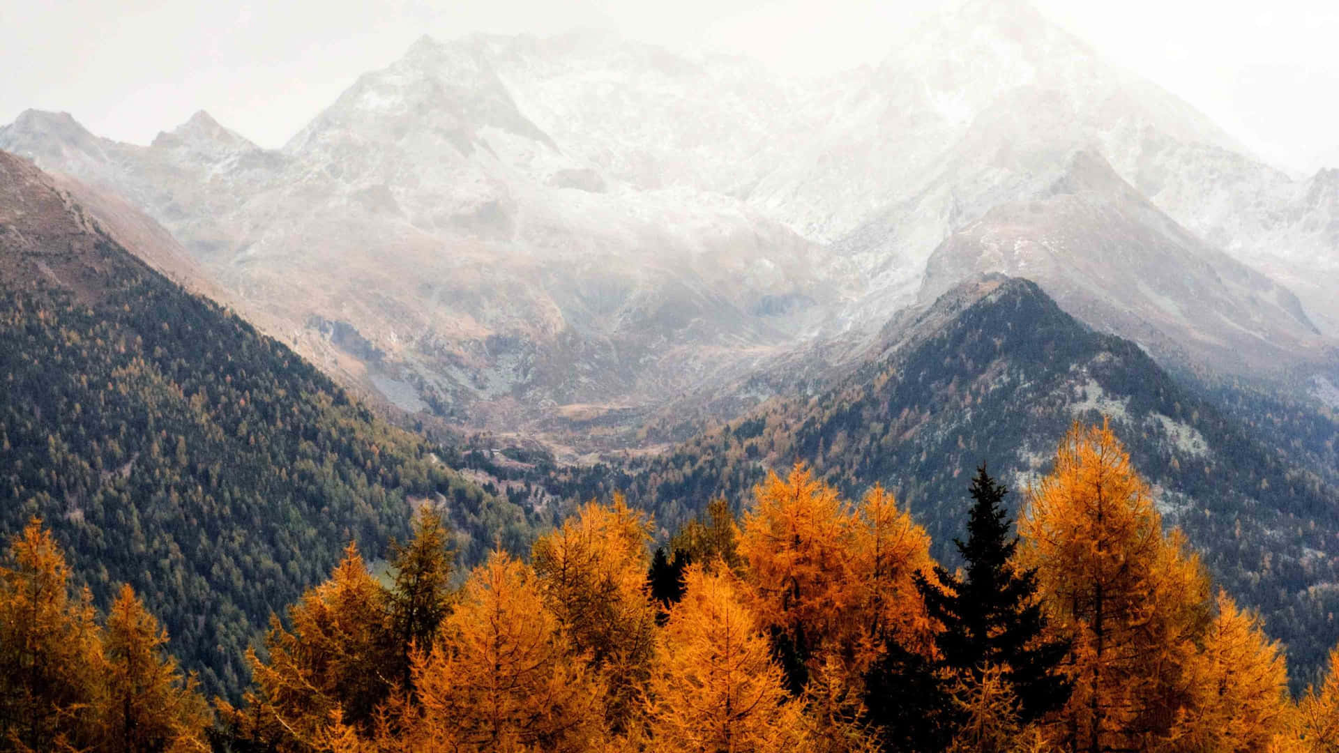 Fall Aesthetic Macbook Mountains Wallpaper
