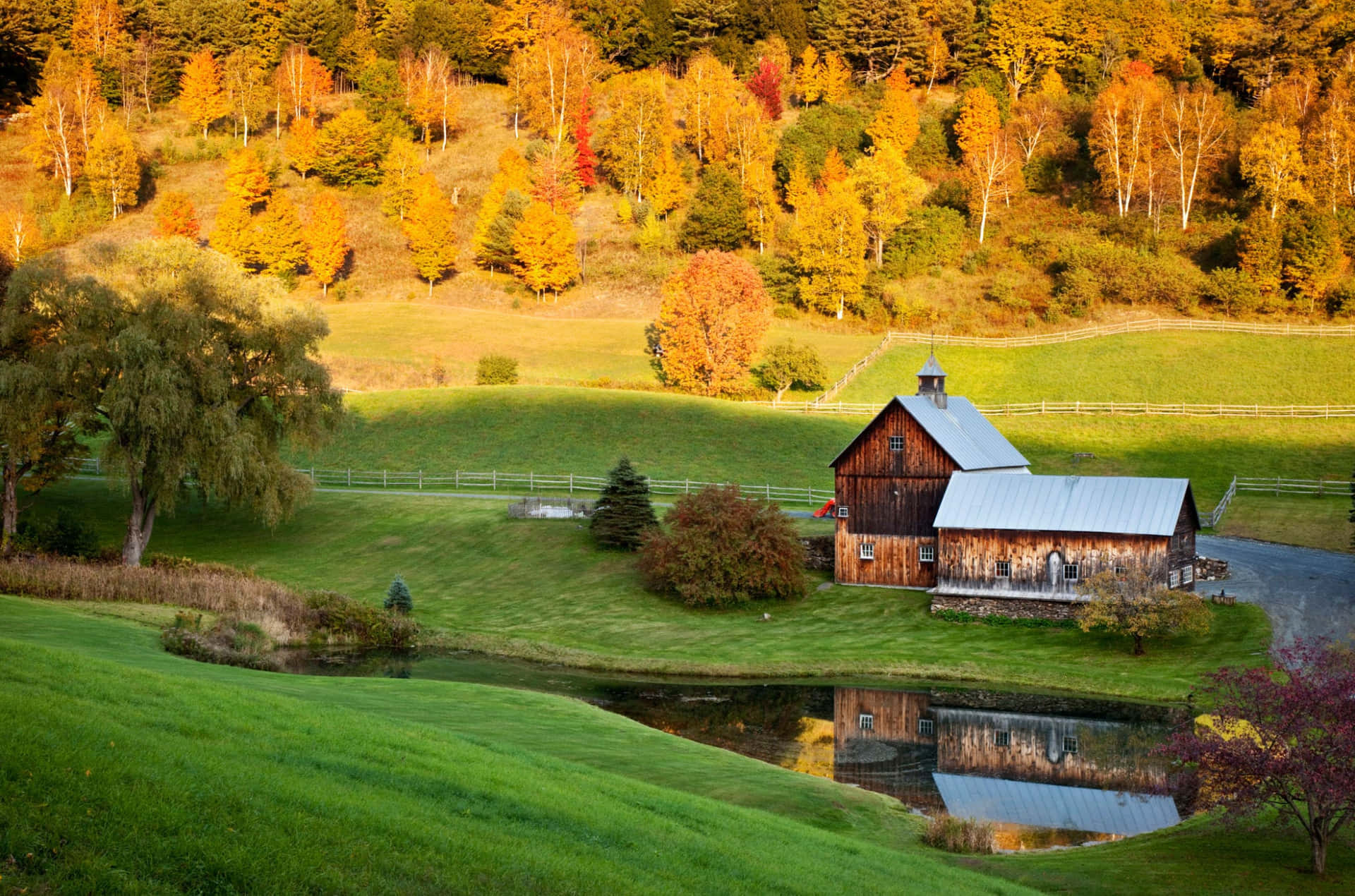 Country picture. Деревенские домики штат Вермонт. Вермонт деревня фото. Ферма в Вермонте. Осень в сельской местности.