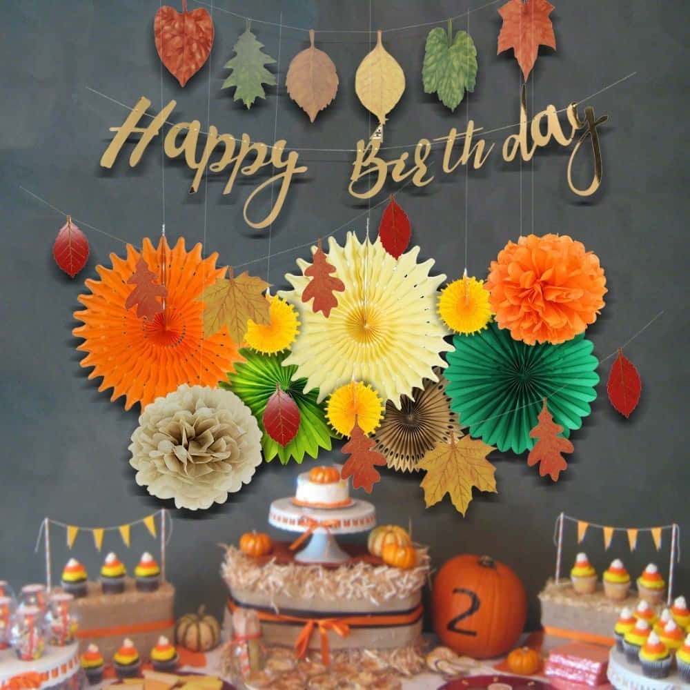 Glade fødselsdagsfest dekorationer med efterår blade og blomster Wallpaper