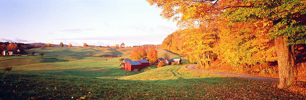 Enjoy The Beautiful Views Of Autumn At Fall Farm Wallpaper