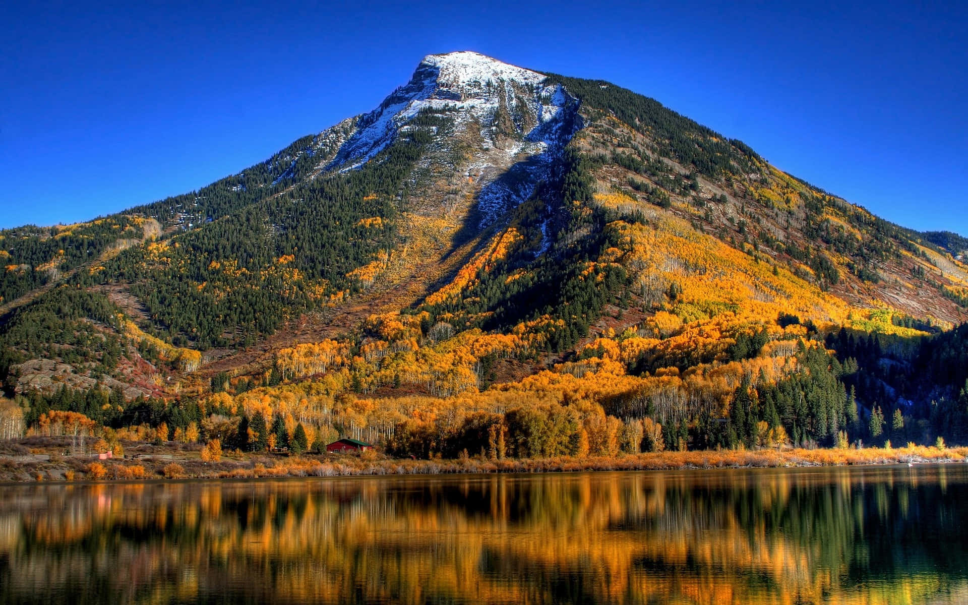 A View of the Majestic Fall Mountain Wallpaper