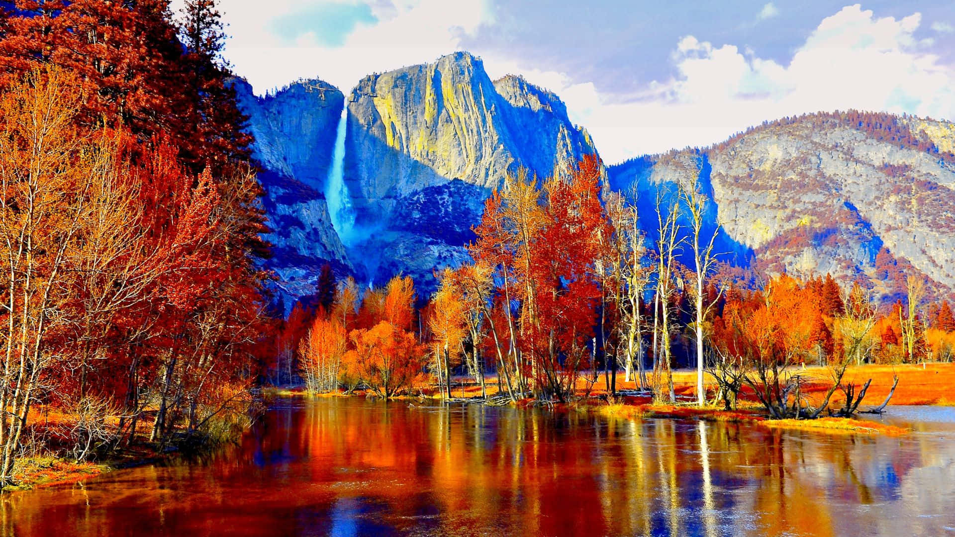Fall Mountains in all their glory Wallpaper