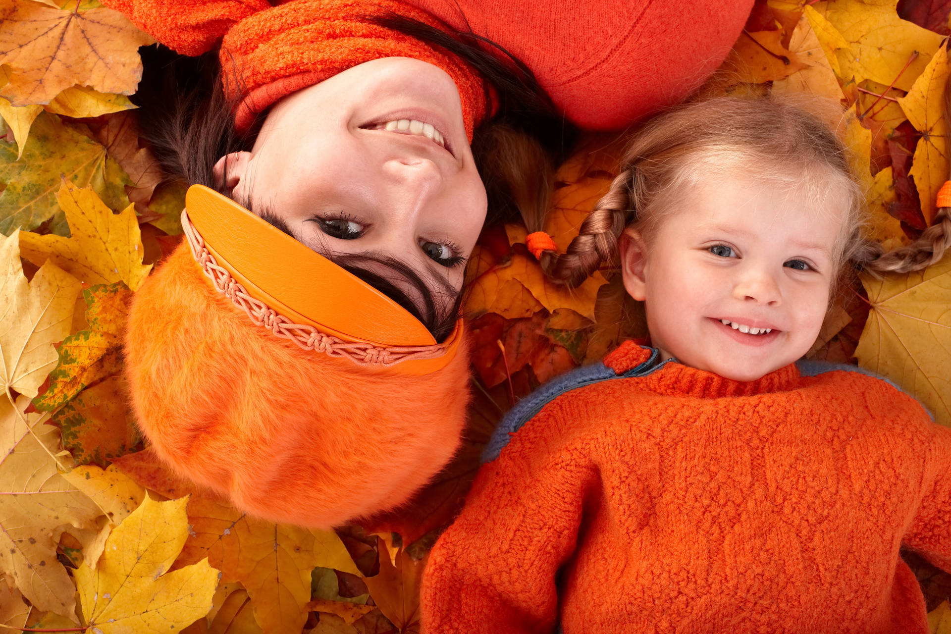 Fall Themed Mother And Daughter Shoot Wallpaper