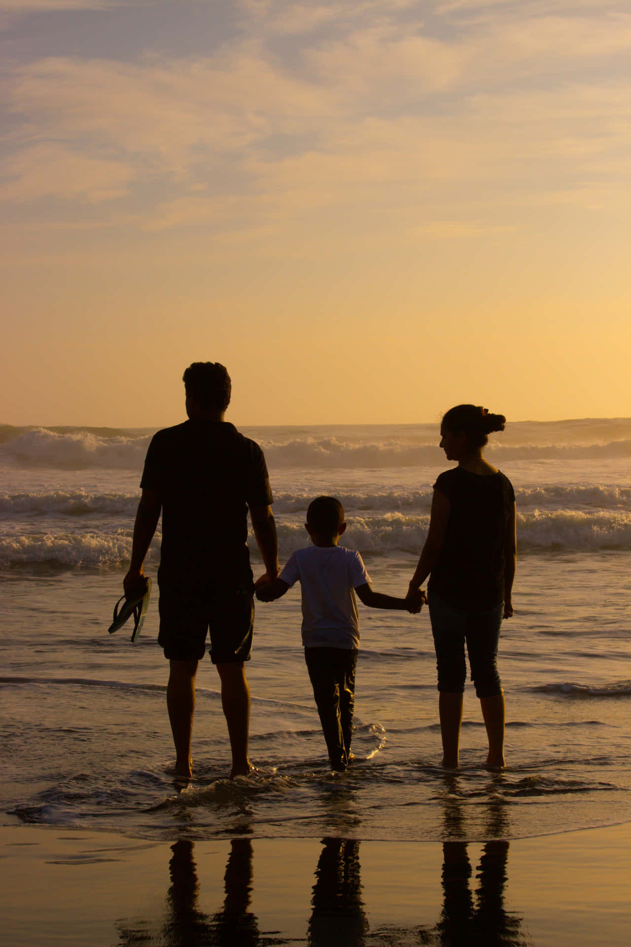 Family Beach Sunset Silhouette Wallpaper