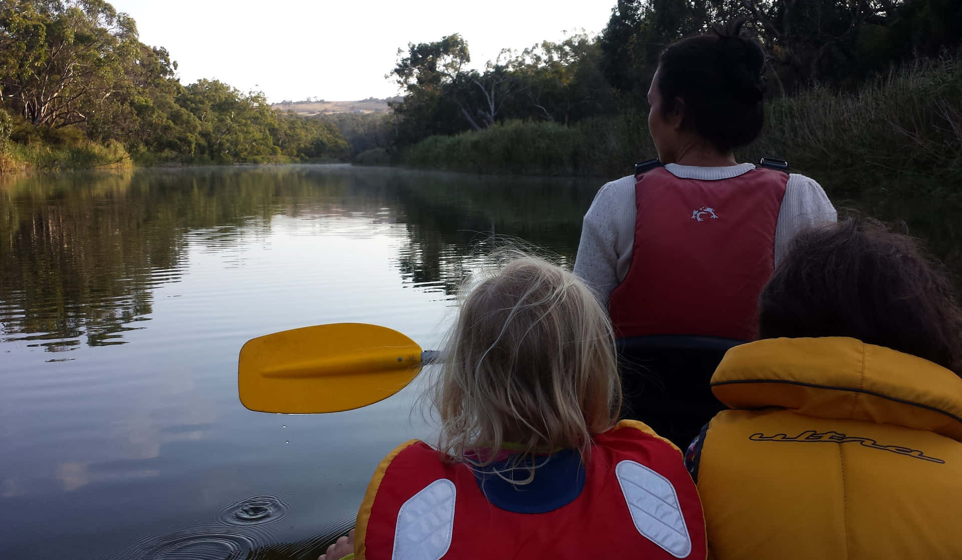 Family Kayaking Adventure Glenelg River Wallpaper