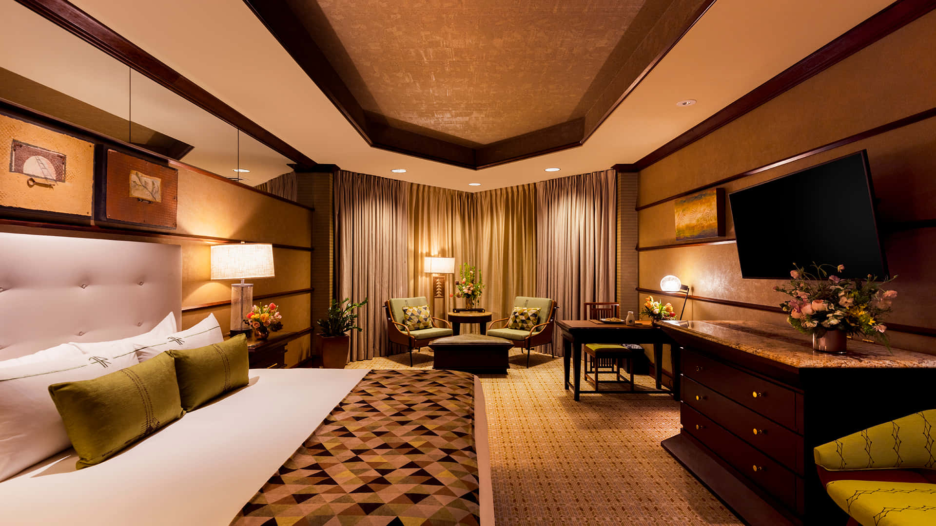 Fancy Hotel Room Nemacolin Resort Wallpaper
