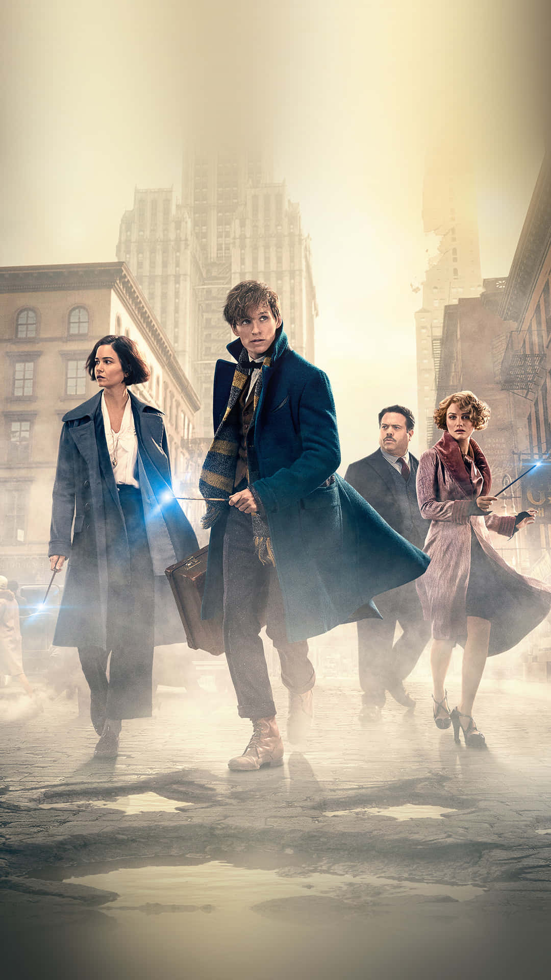 Newt Scamander with his magical creatures in Fantastic Beasts Wallpaper