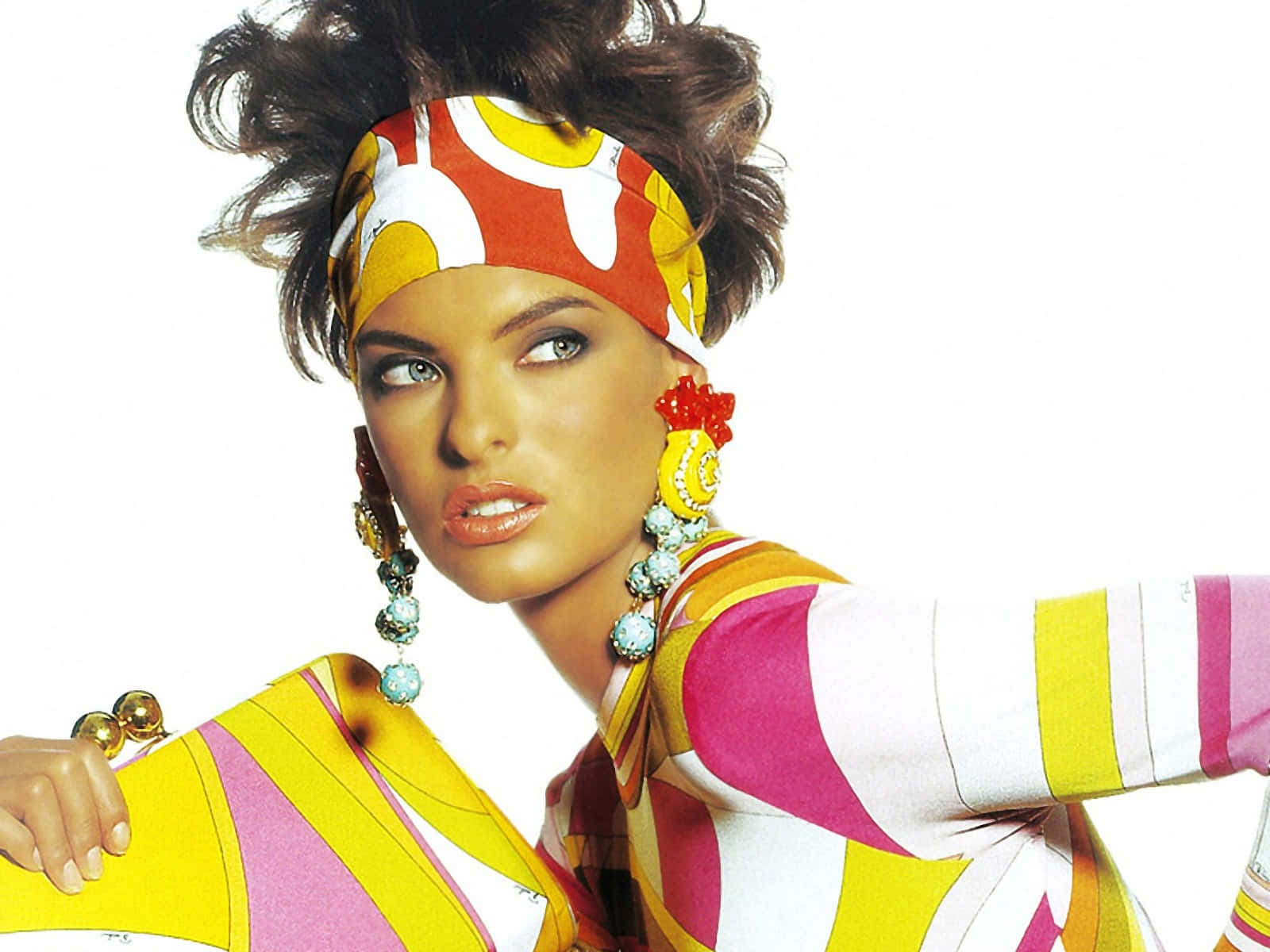 Fashion Icon Linda Evangelista's Classic Headshot Wallpaper