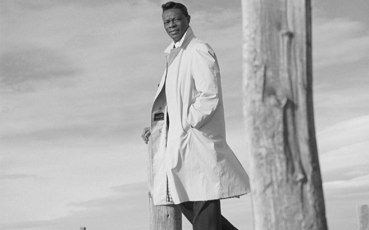 Fashionable Singer Nat King Cole Background