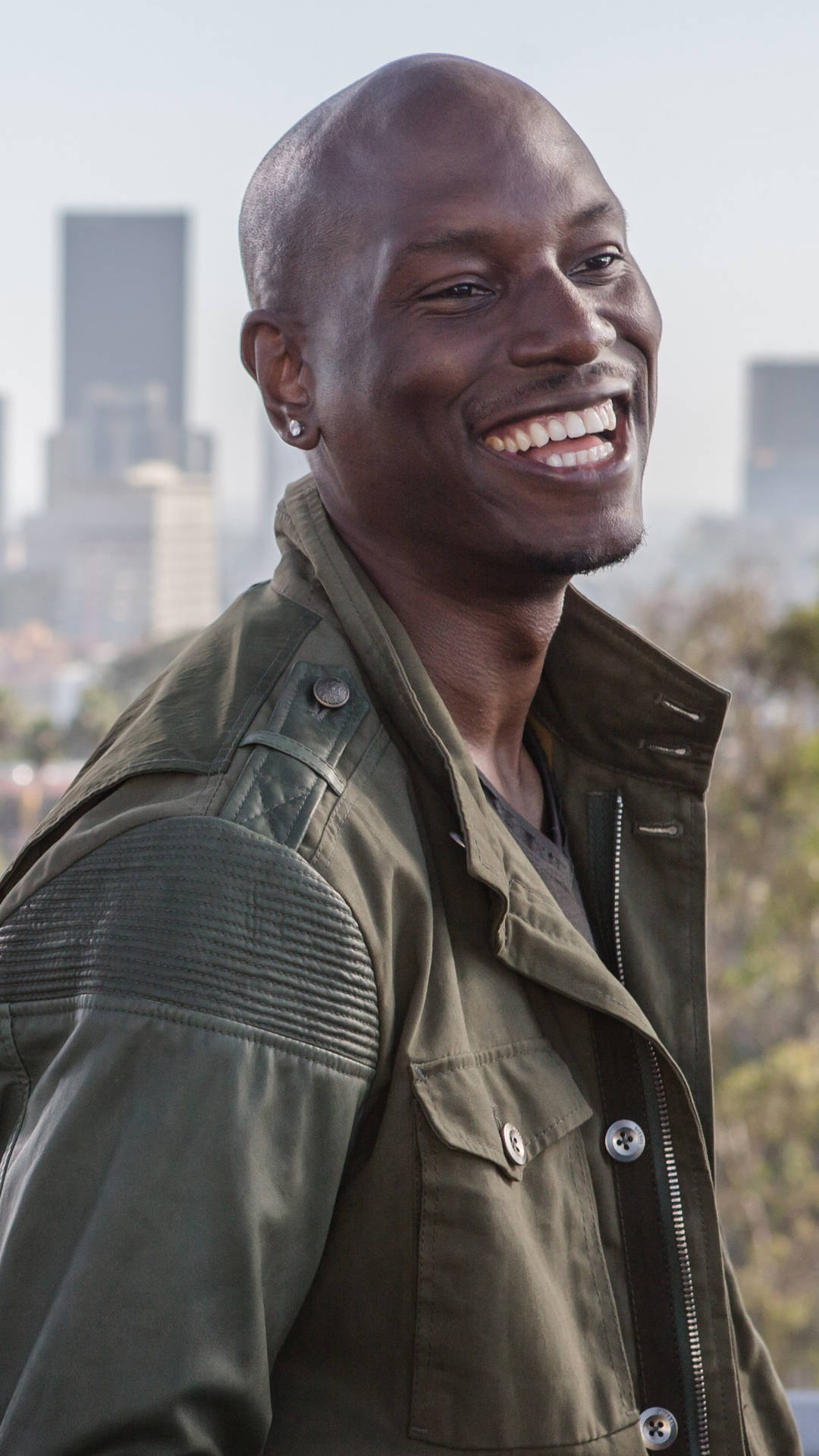 Fast And Furious iPhone 7 Tyrese Gibson Smiling Wallpaper