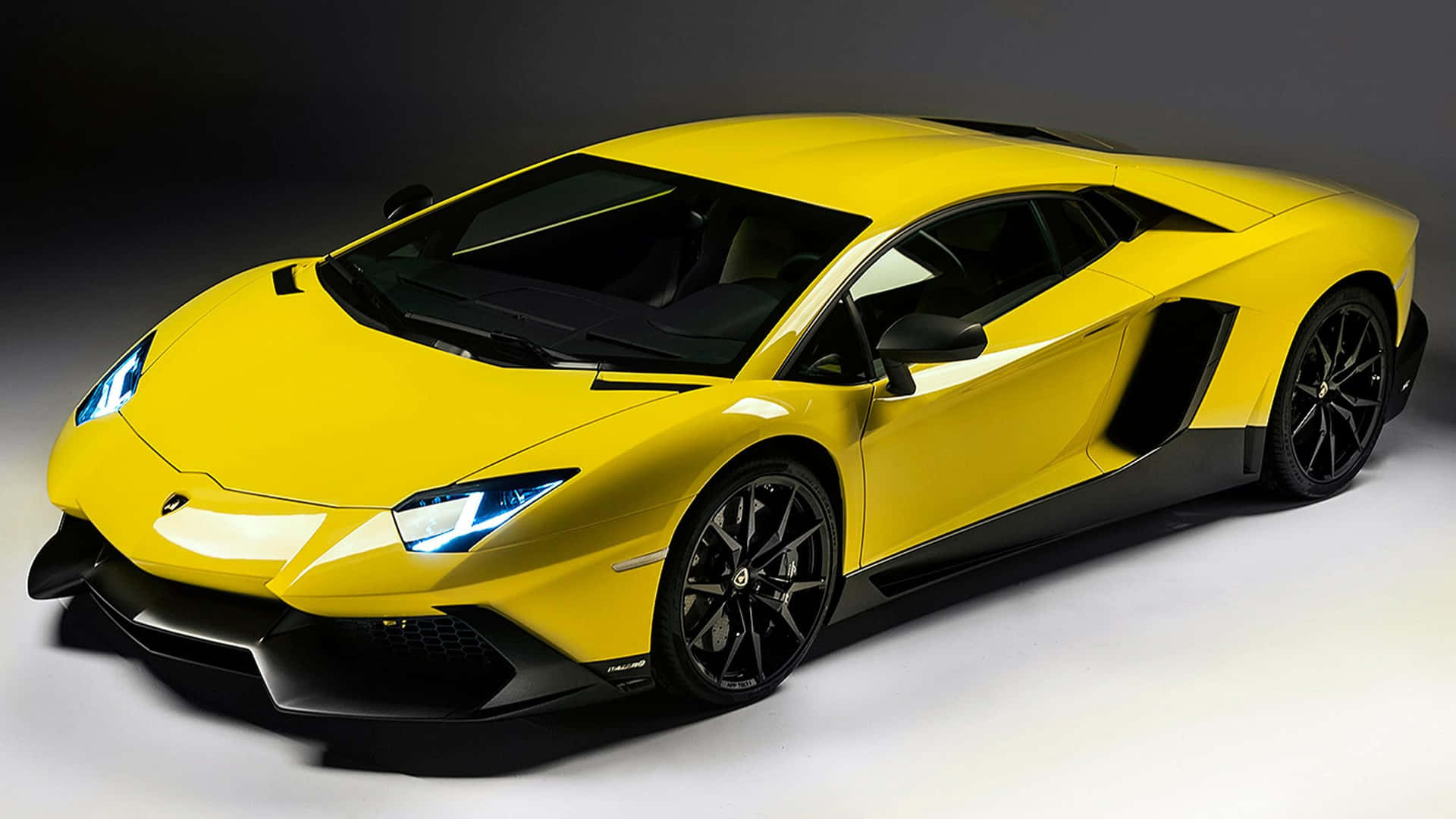 Yellow Lamborghini Fast Car Wallpaper