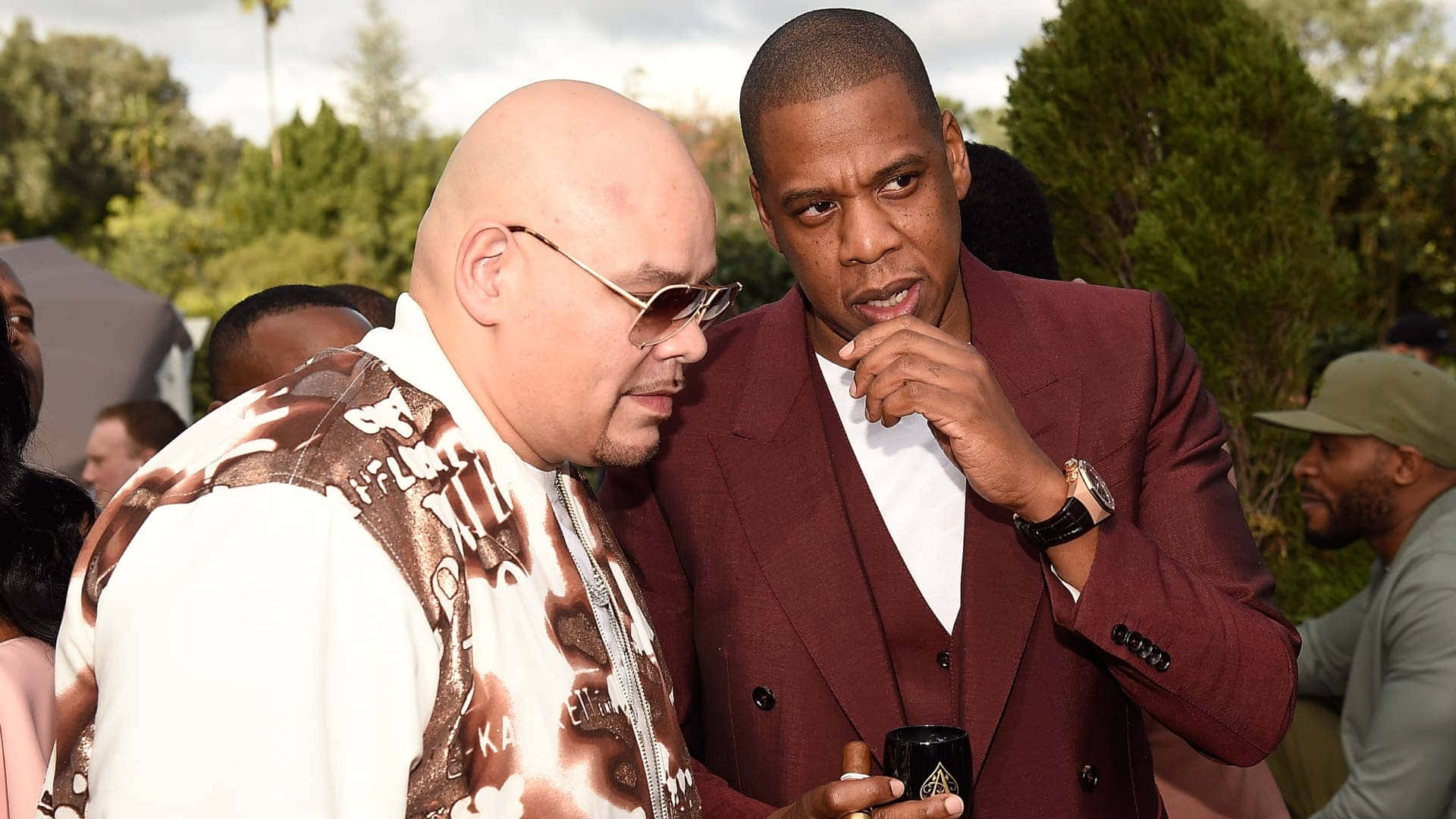 Fat Joeand Jay Z Conversation Outdoors Wallpaper