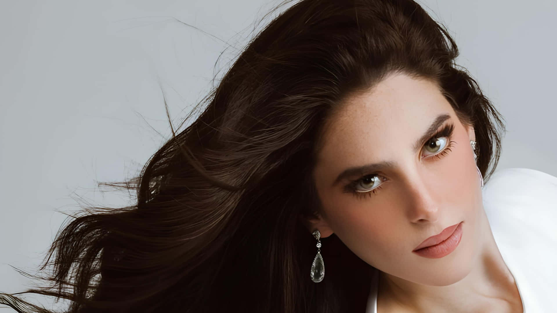 Fatima Bosch Profile Wallpaper