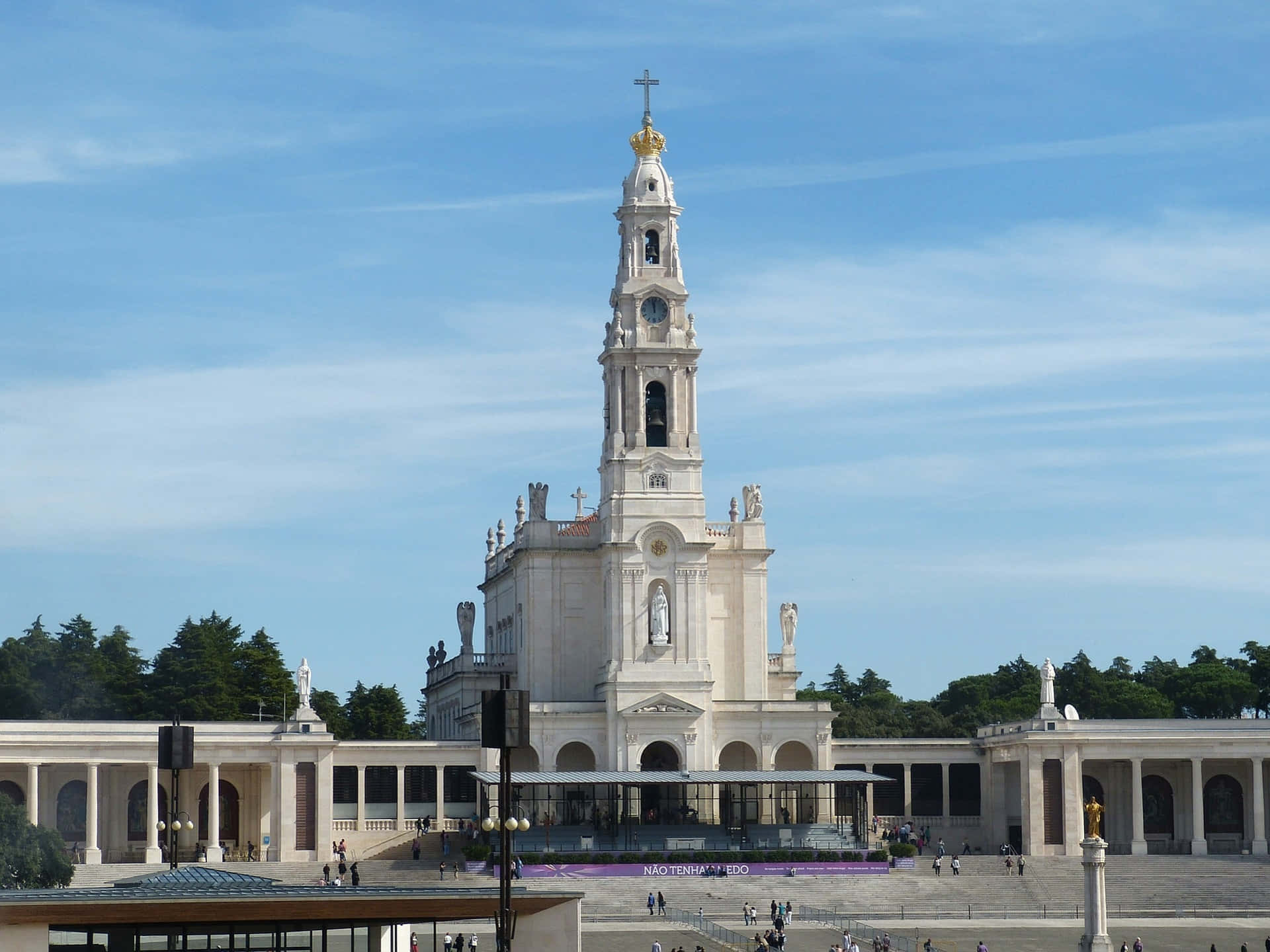 Fatima Sanctuary In The Daytime Picture